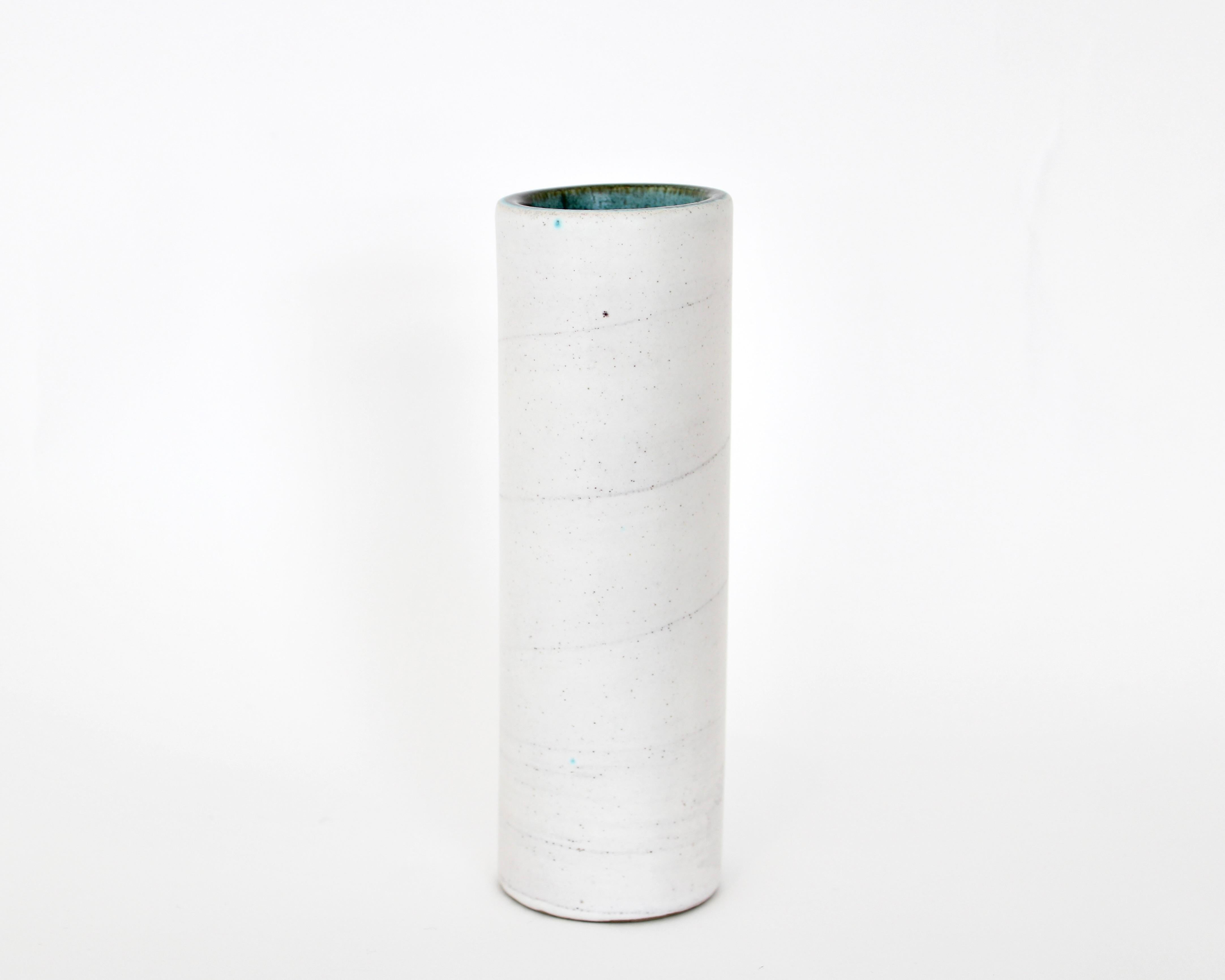 Georges Jouve Französischer Keramikkünstler Weiße Keramik-Zylindervase (Glasiert) im Angebot