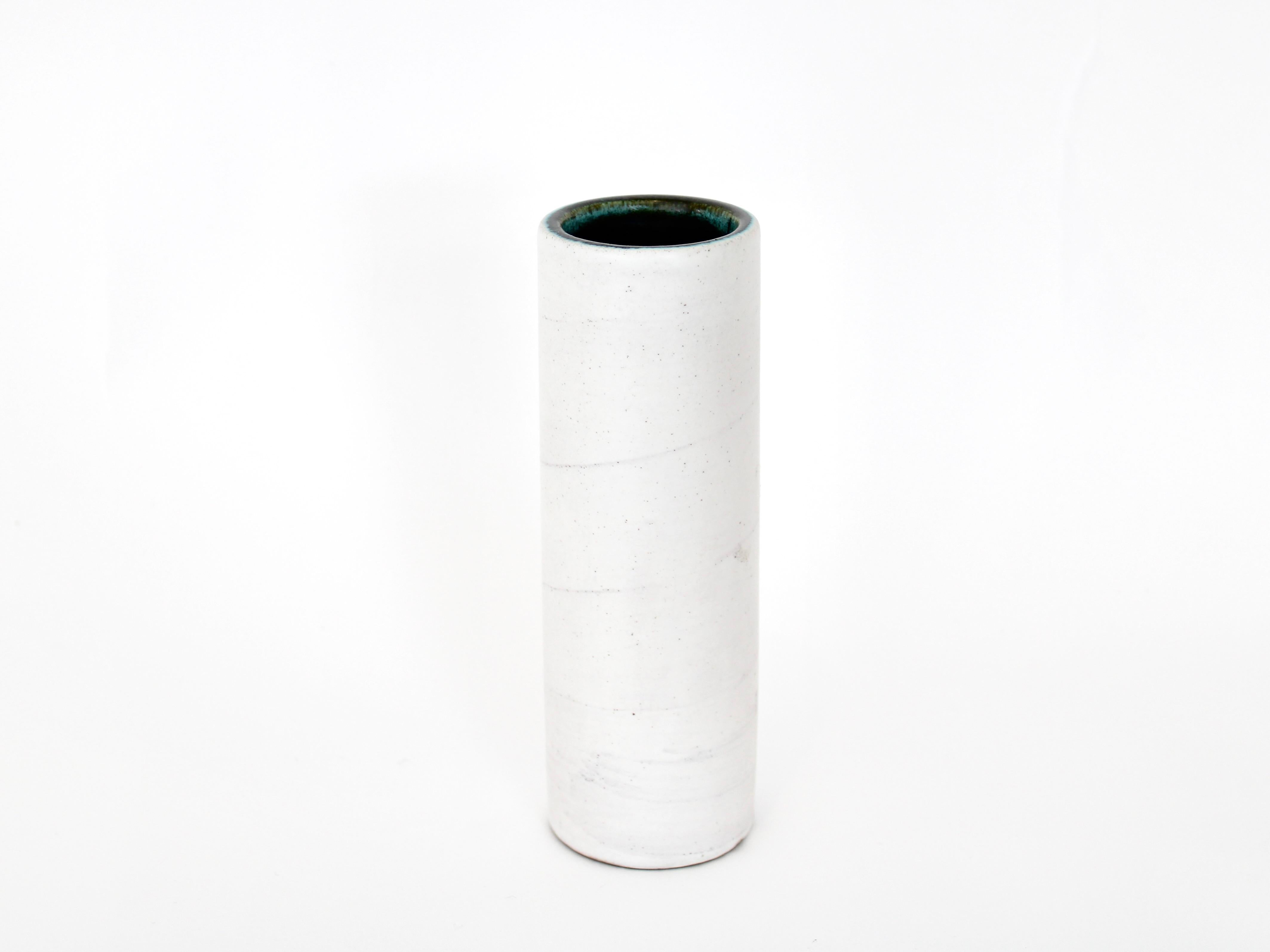 Georges Jouve Französischer Keramikkünstler Weiße Keramik-Zylindervase im Angebot 1