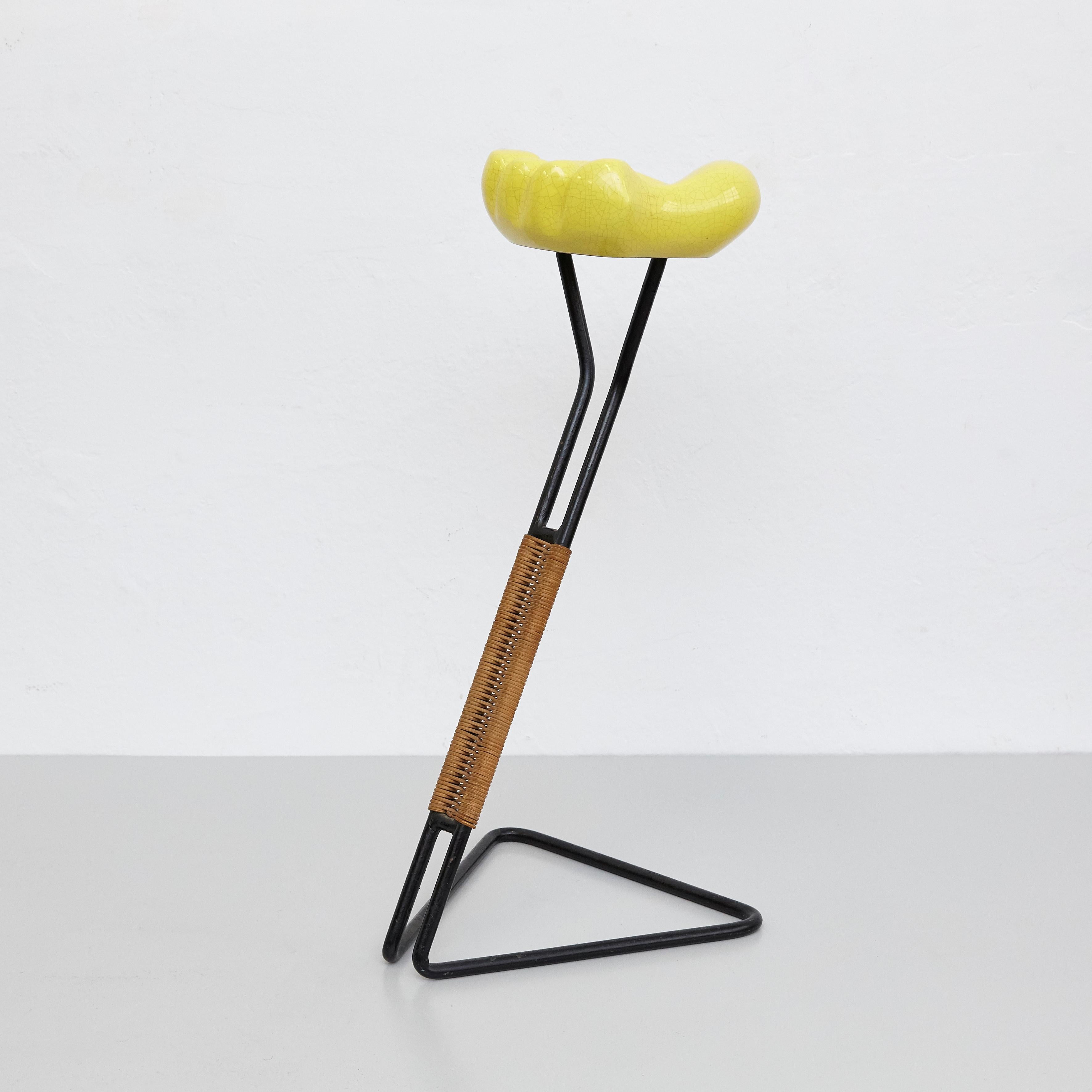 Mid-Century Modern Cendrier en céramique jaune moderne du milieu du siècle dernier, Georges Jouve, Mathieu Mategot, 1950