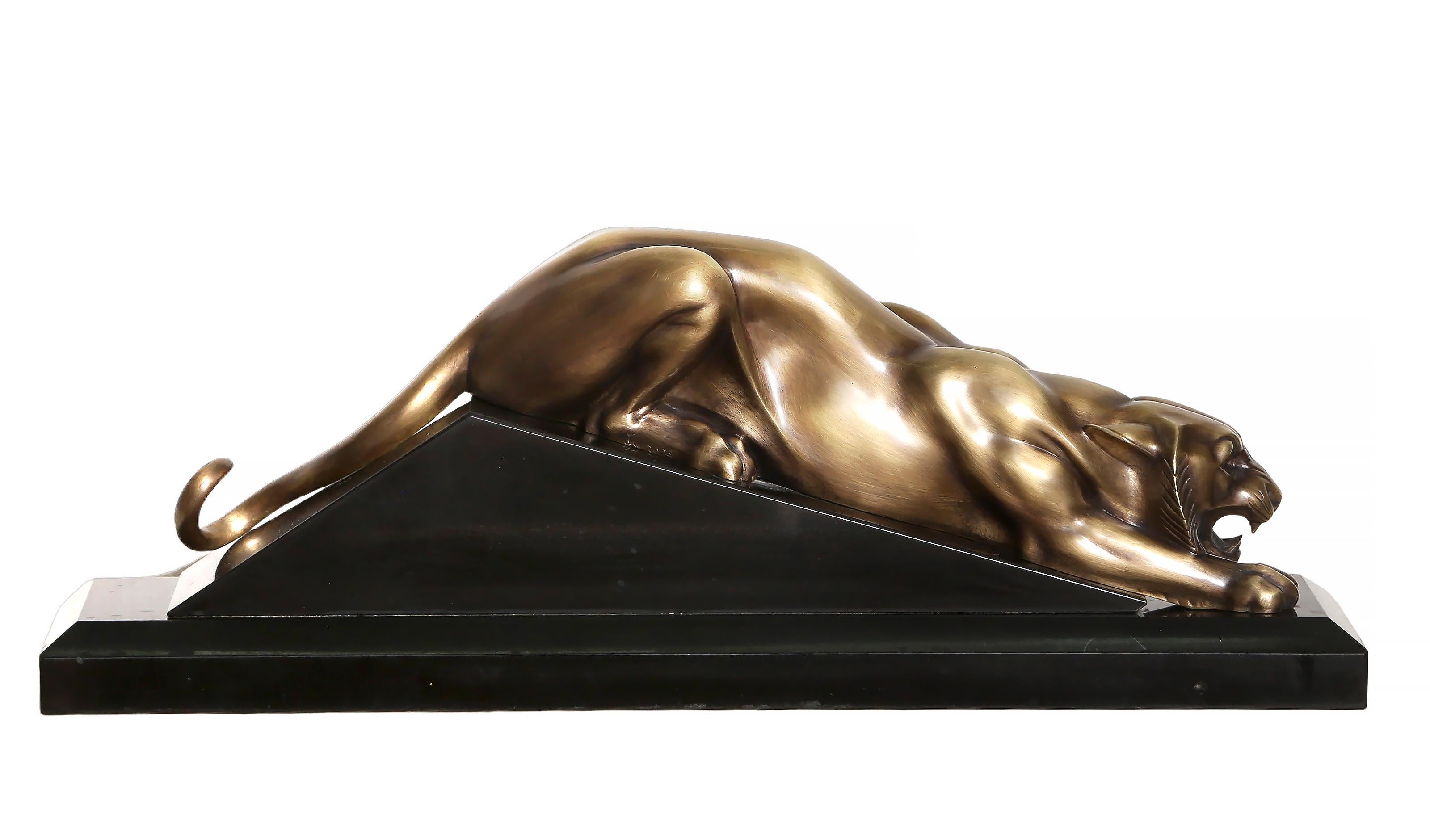 Panthère à l'affût, Art Deco Bronze Sculpture by Georges Lavroff For Sale 1