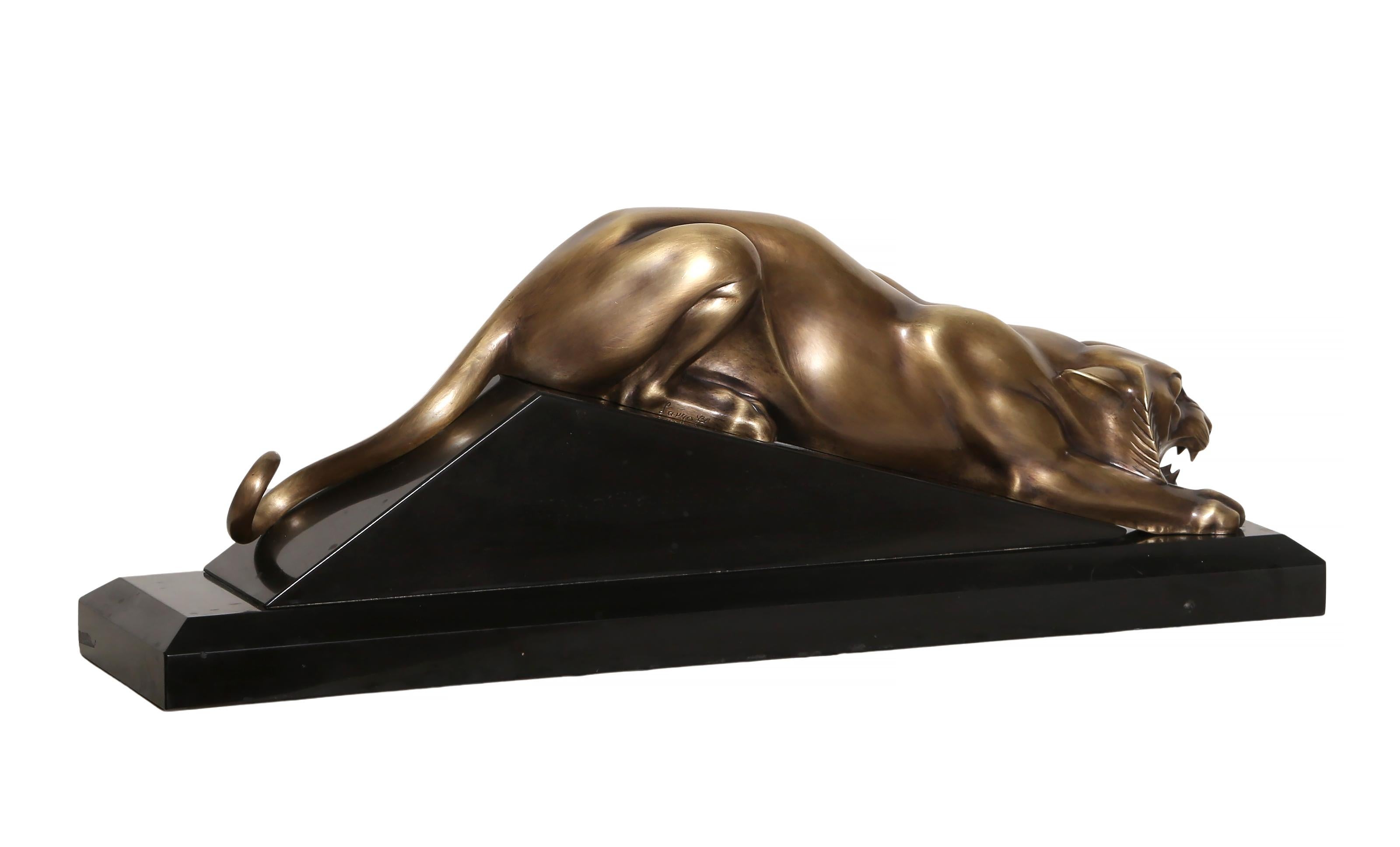 Panthère à l'affût, Art Deco Bronze Sculpture by Georges Lavroff For Sale 3