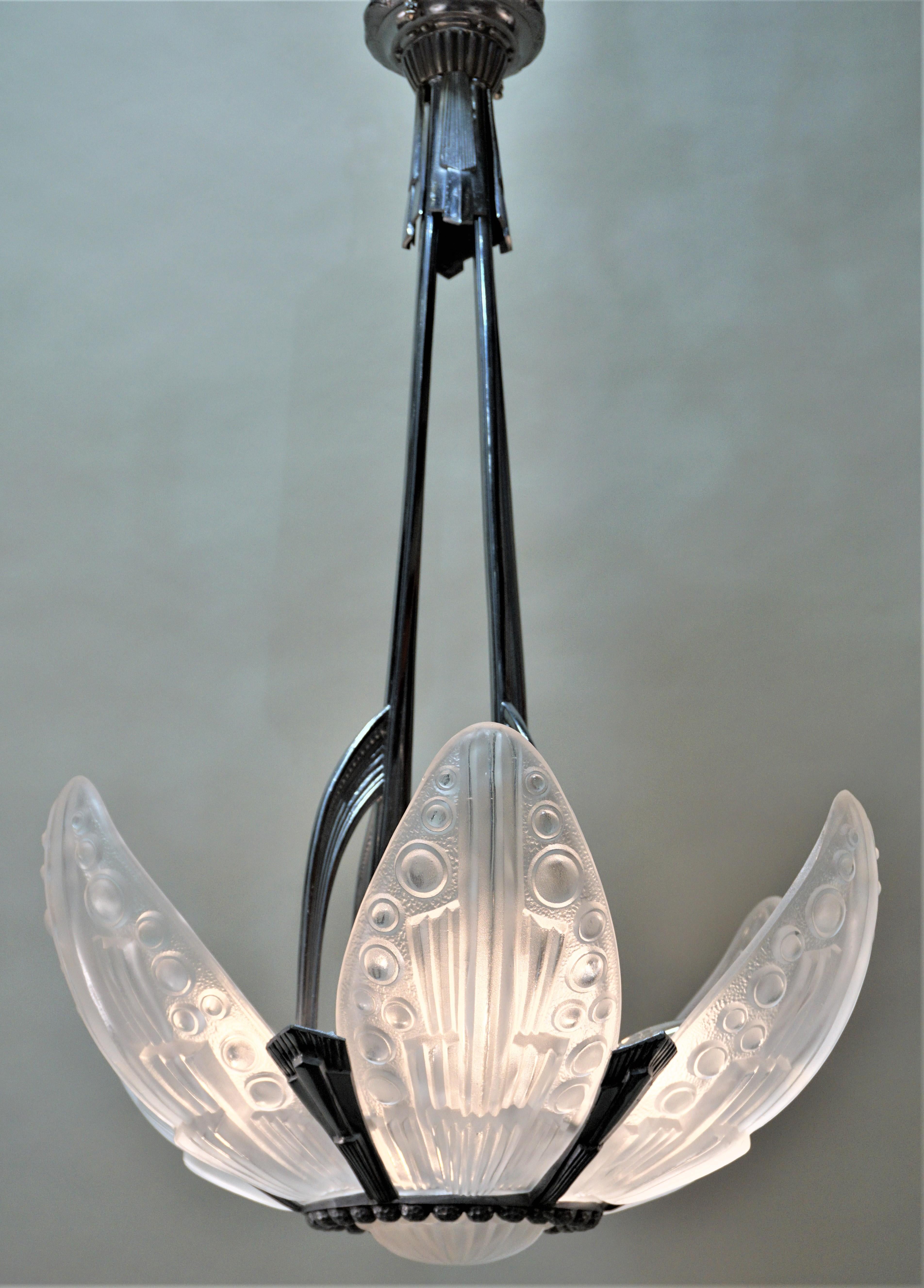Georges Leleu French Art Deco Chandelier In Good Condition In Fairfax, VA