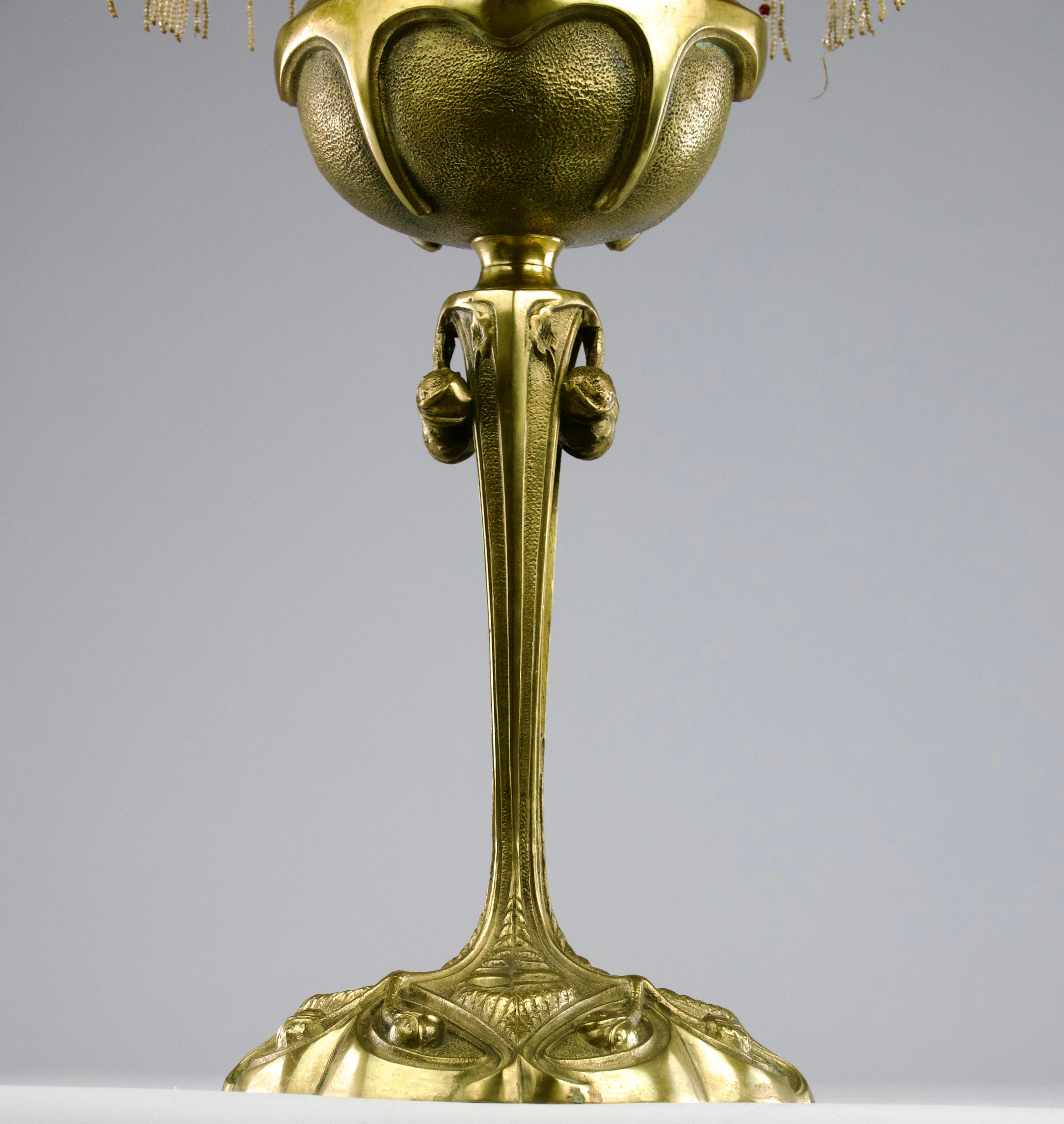 Georges Leleu / L.R. Apollon, Antique Oil Lamp, French Art Nouveau 19th Century In Good Condition For Sale In PARIS, FR
