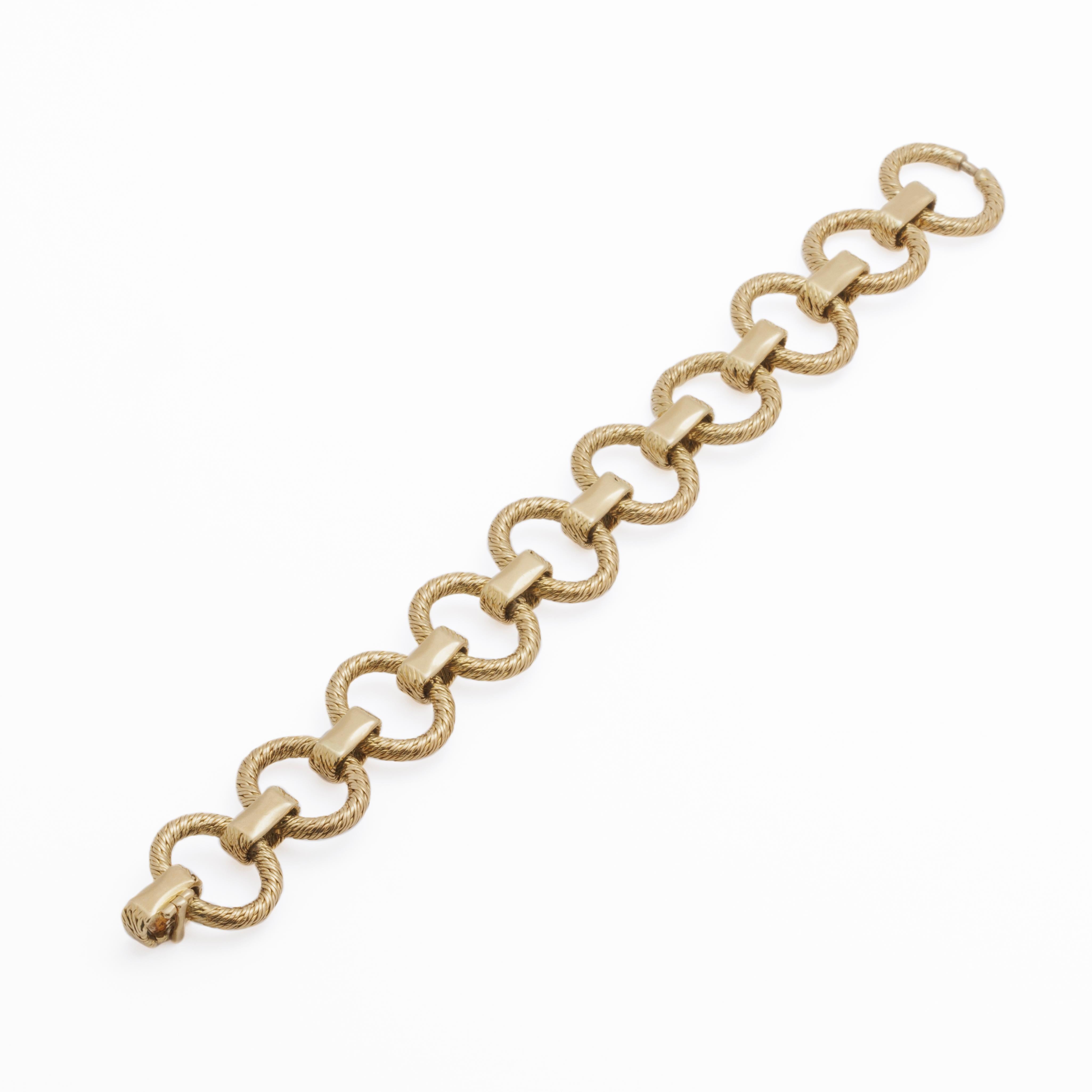 Women's or Men's Georges Lenfant 18 Karat Yellow Gold Woven Circles Bracelet For Sale