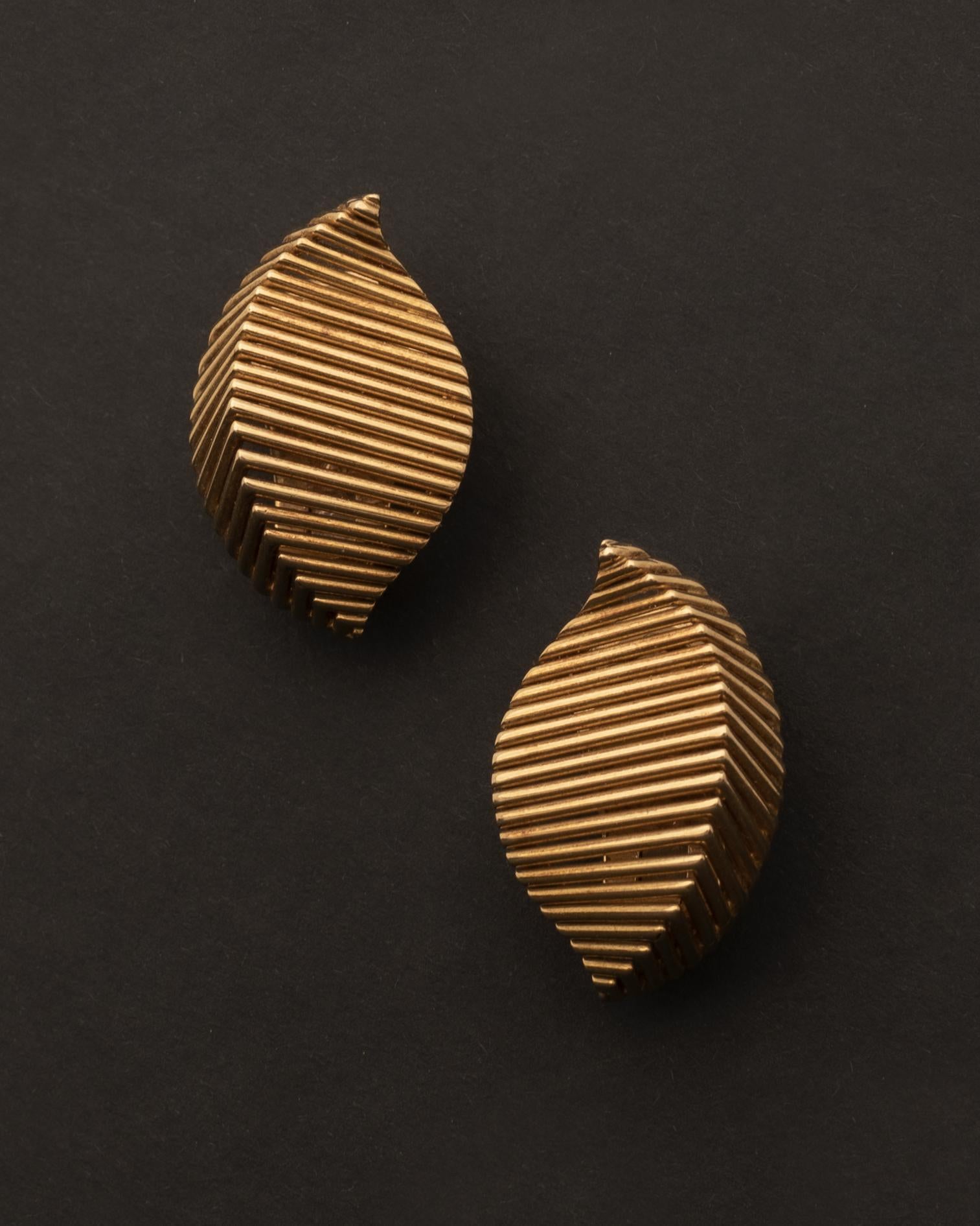 Post-War Georges Lenfant, 18K Gold Leaves Earrings, circa 1960