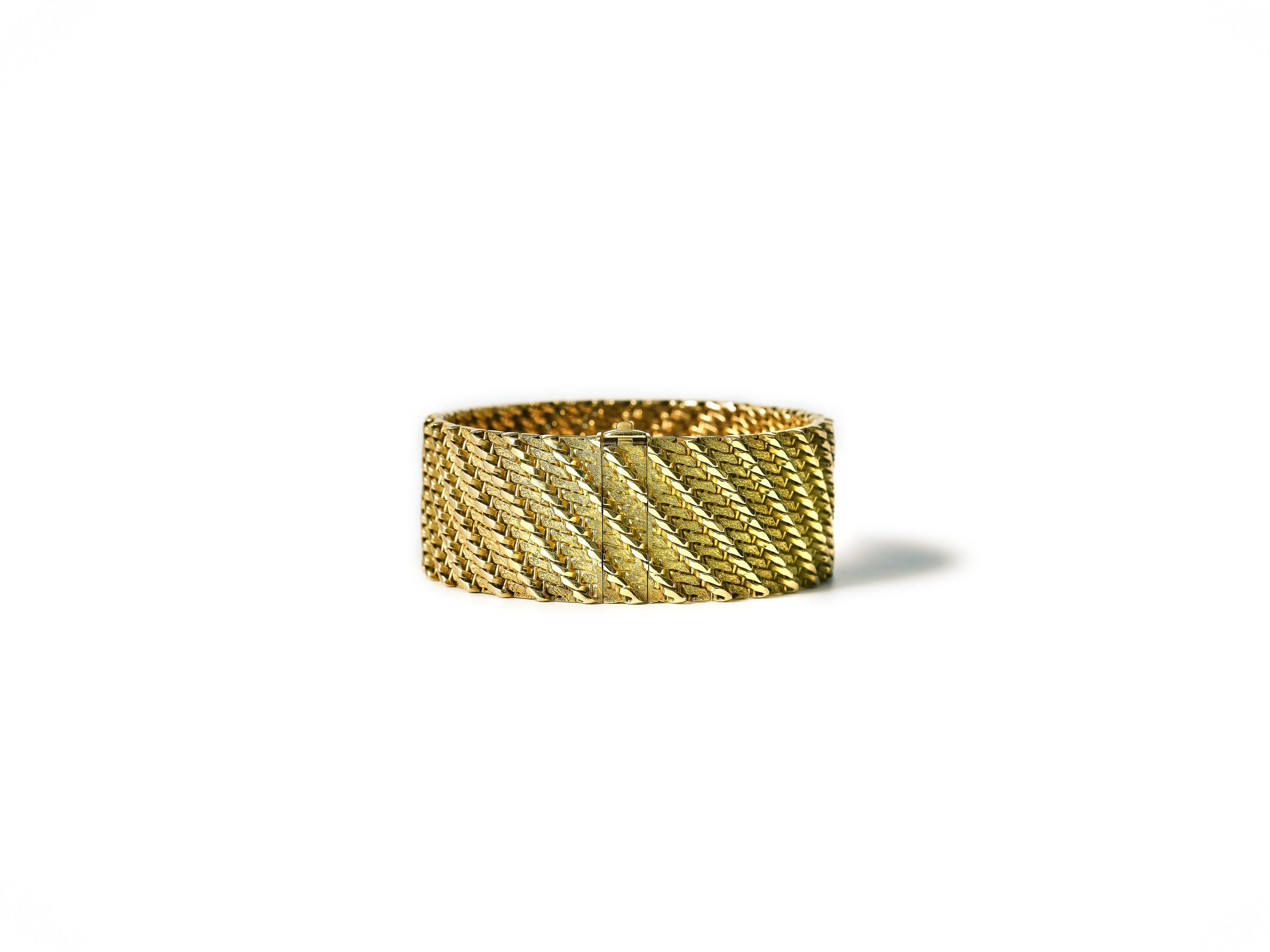 Women's Georges Lenfant bracelet, Paris circa 1970. For Sale