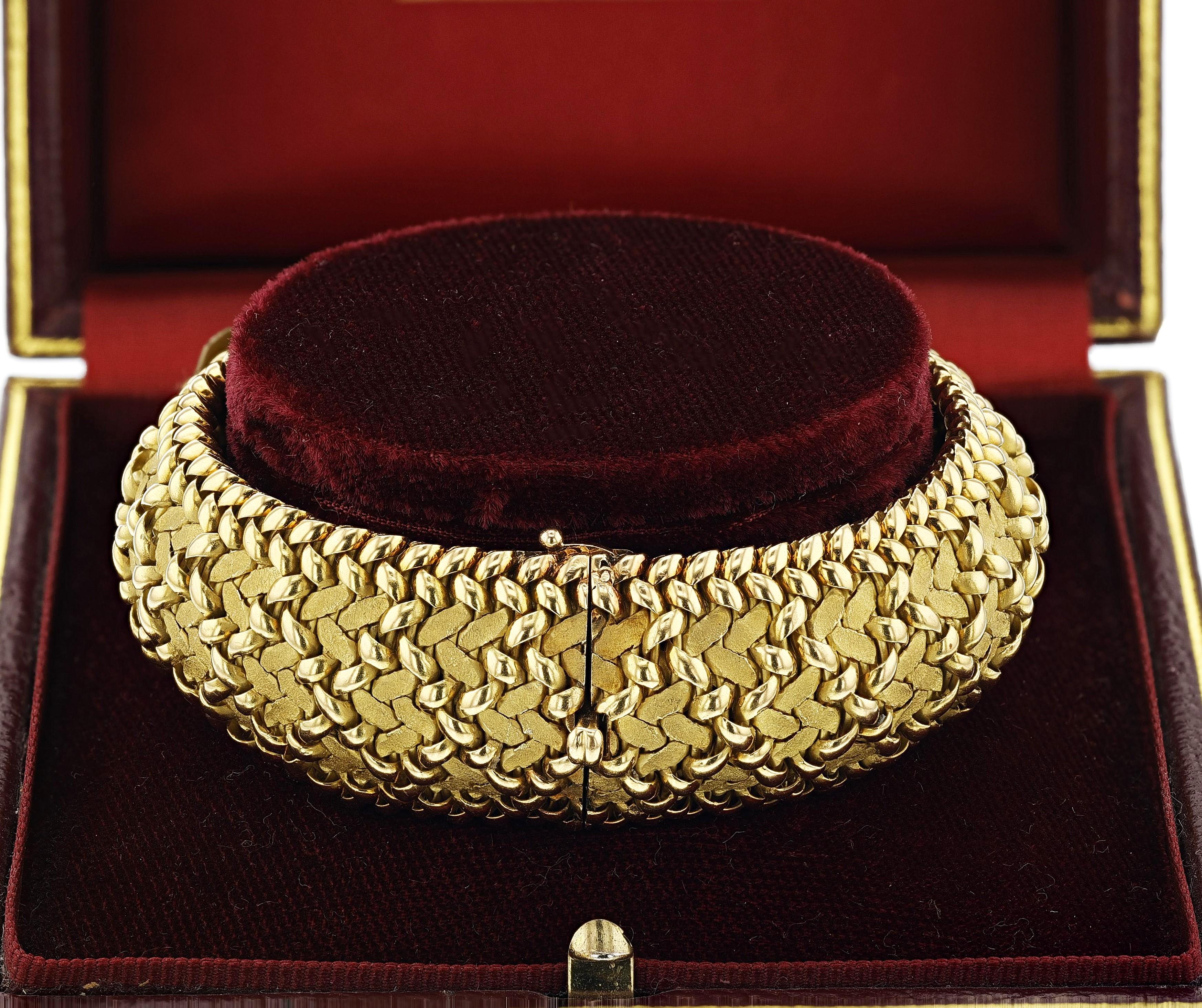 Georges L'enfant for Regner Paris Circa 1970s Gold Woven Bracelet, 18k For Sale 2