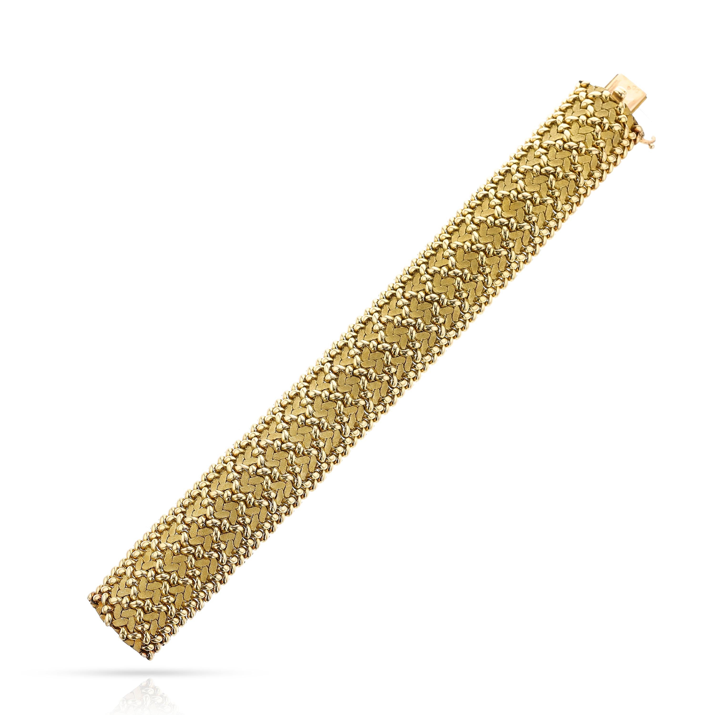 Georges L'enfant for Regner Paris Circa 1970s Gold Woven Bracelet, 18k For Sale 3