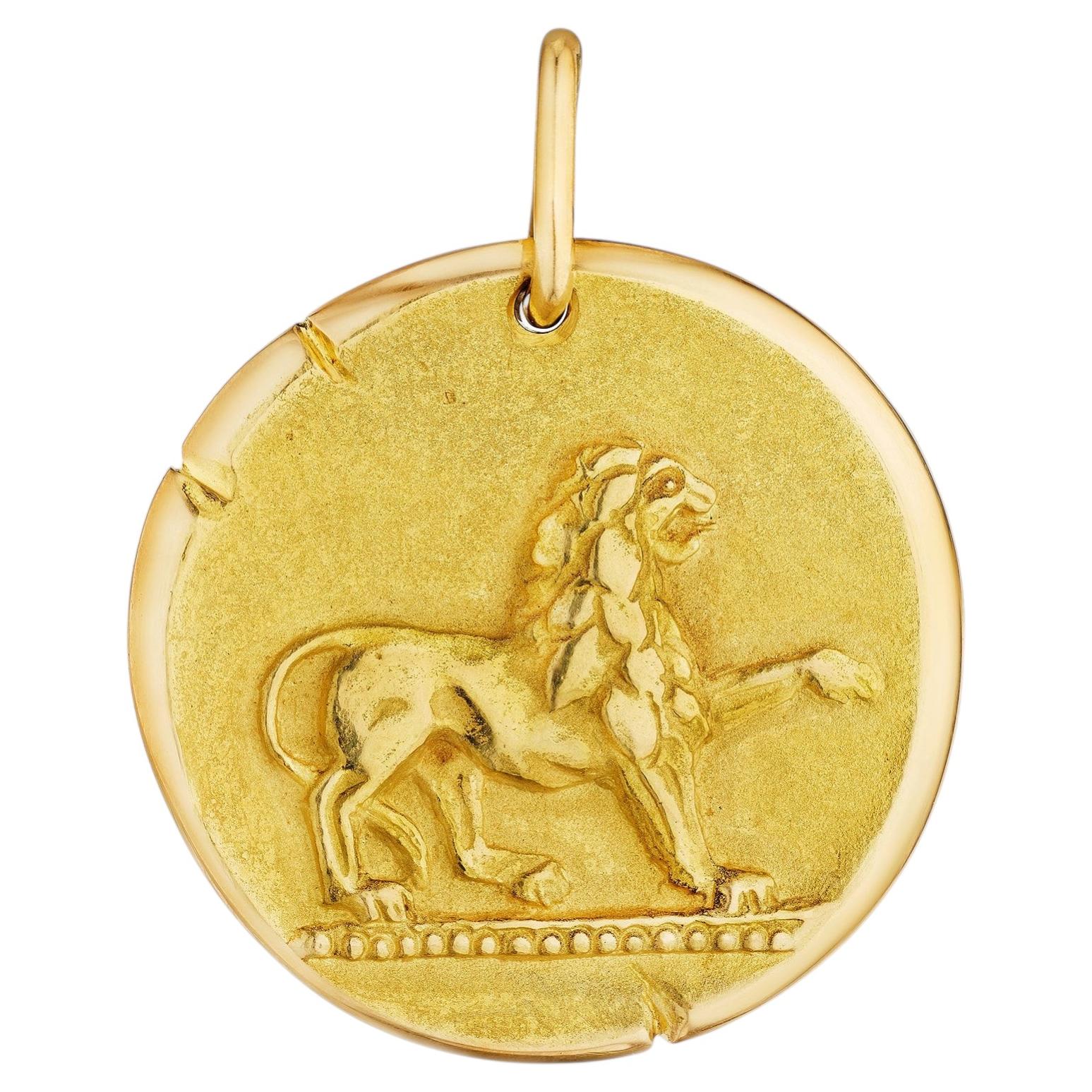 Pendentif « Leo » de la collection Zodiac, modèle moyen en or, signé Georges L'Enfant pour Van Cleef & Arpels Paris