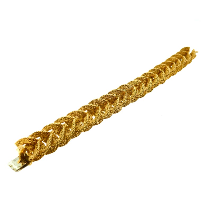 Georges L'Enfant French Yellow Gold Textured Heart Link Bracelet at 1stDibs