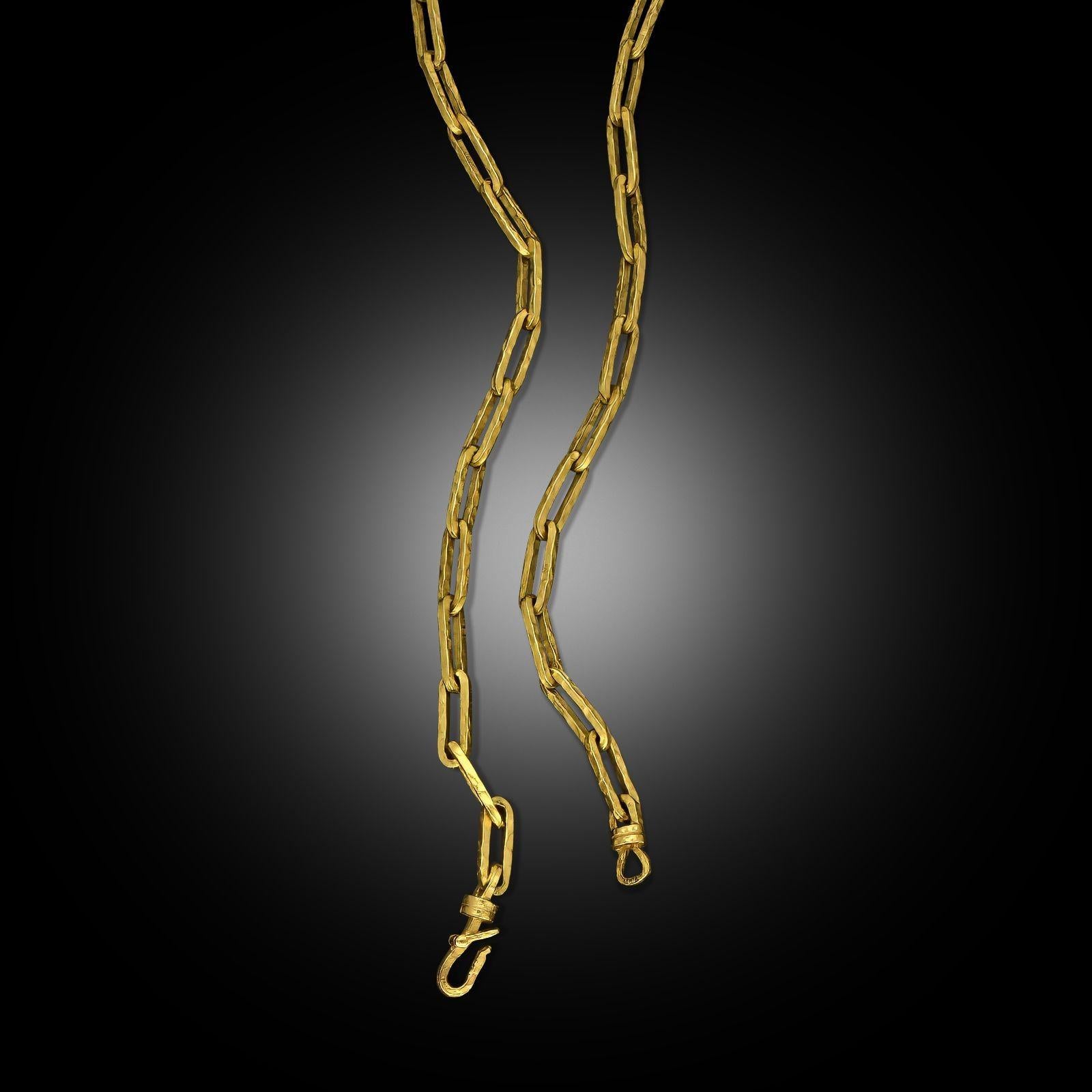 Fabricante:
Georges Lenfant
Resumen:
Collar de cadena de eslabones vintage en oro de 18 ct
Descripción:
Collar vintage de eslabones de oro amarillo de 18 quilates con textura, de Georges Lenfant para Asprey & Co. hacia 1977. El collar está compuesto