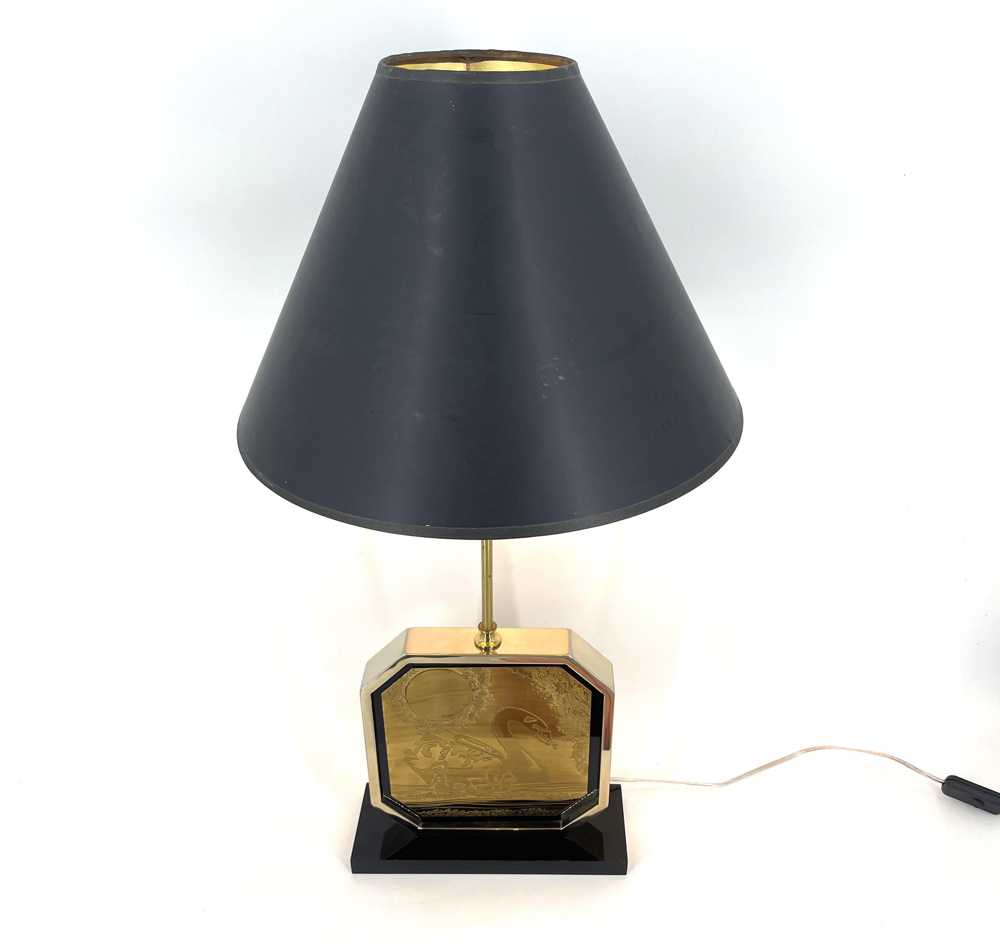 Laiton Lampe de table en laiton gravé George Mathias, 1970 en vente