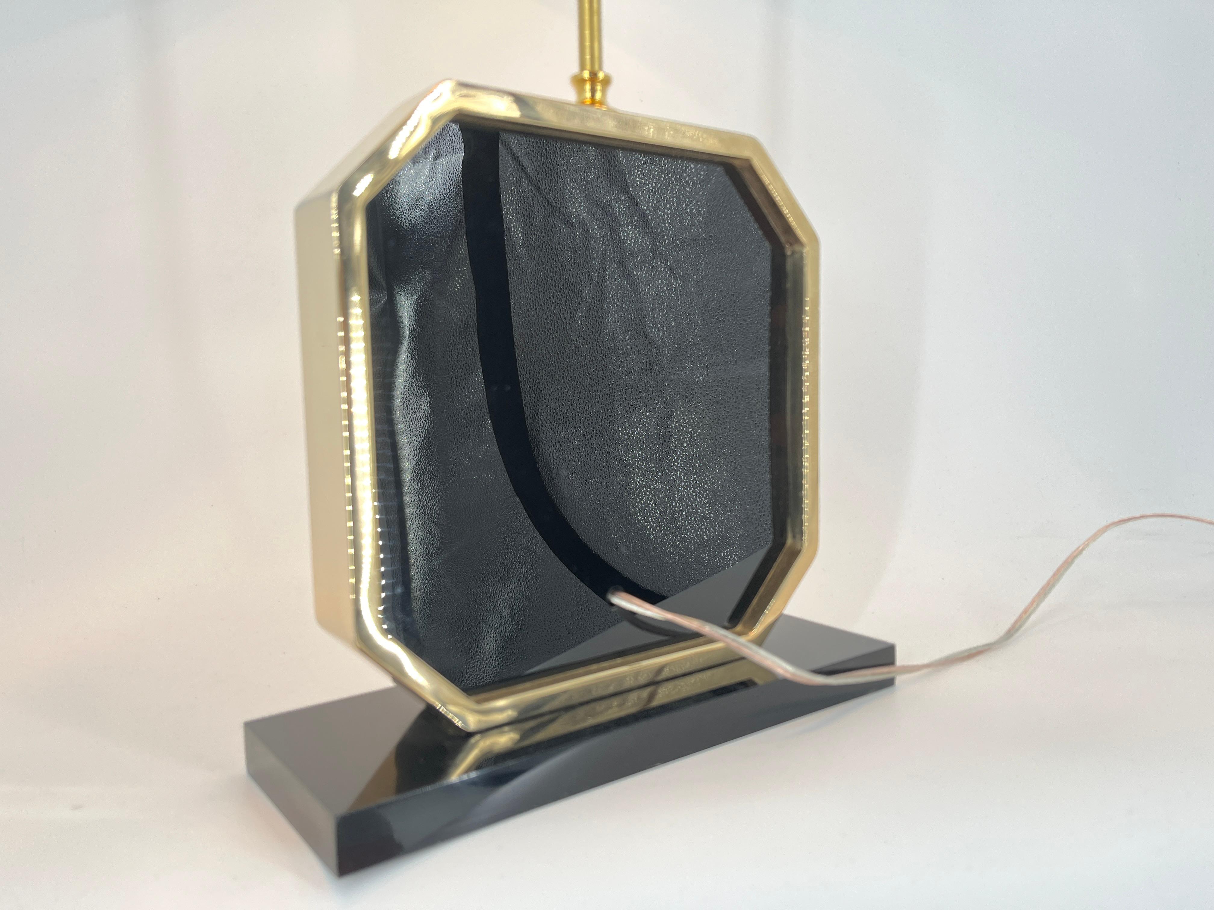 Lampe de table en laiton gravé George Mathias, 1970 en vente 2
