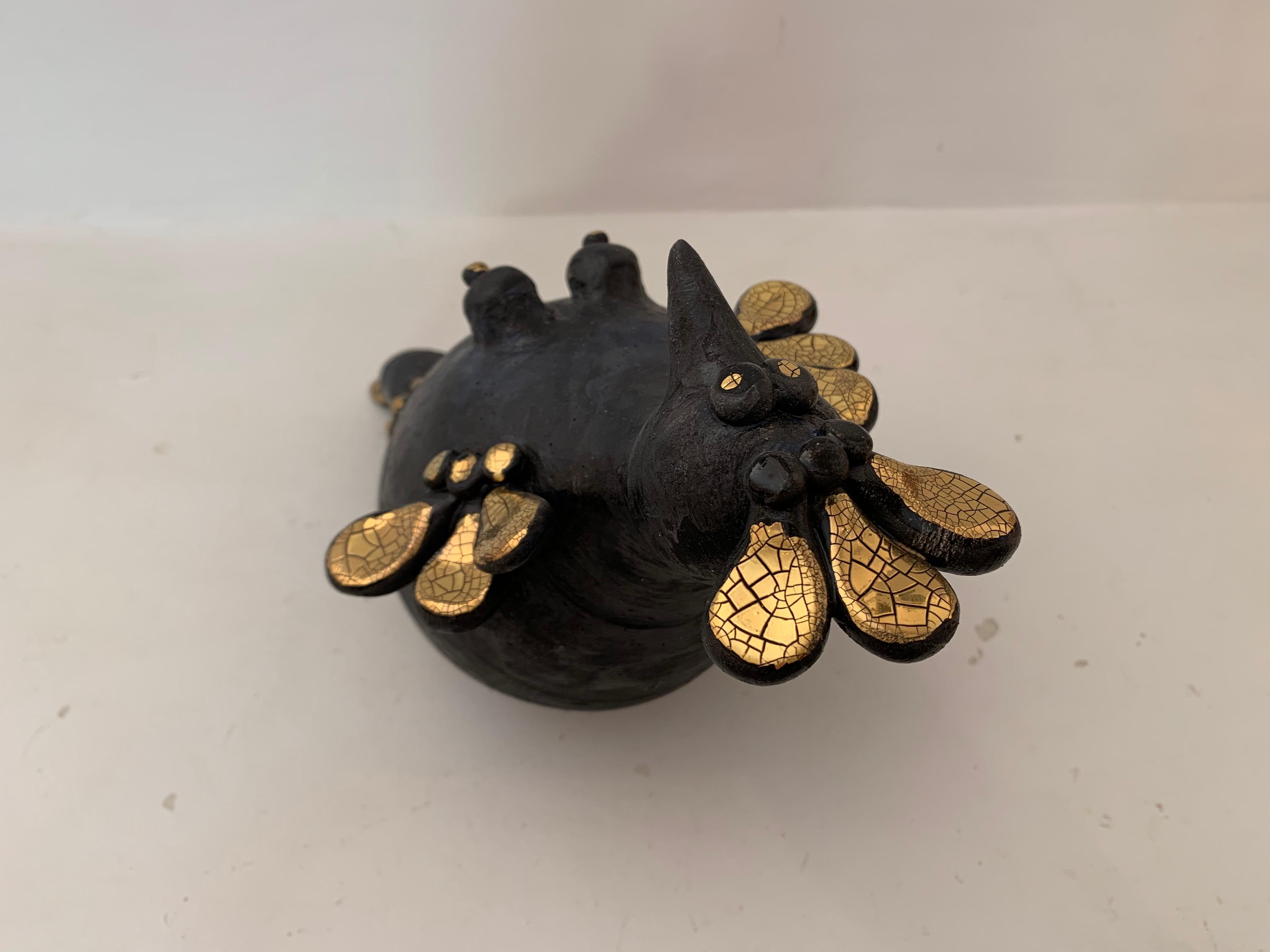 Sculpture de poule en céramique émaillée noire et or de Georges Pelletier, France, 2020 3