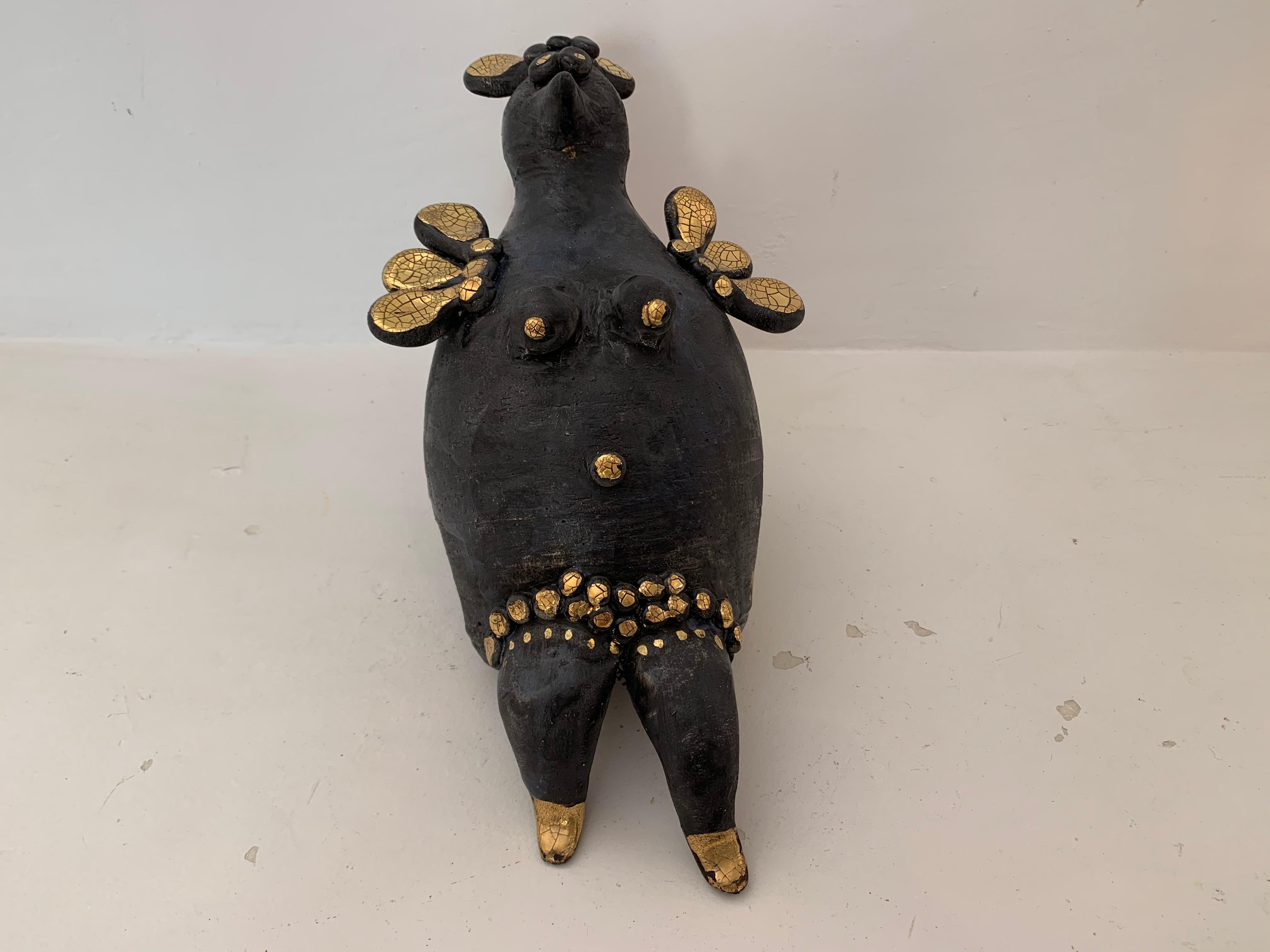 Émaillé Sculpture de poule en céramique émaillée noire et or de Georges Pelletier, France, 2020