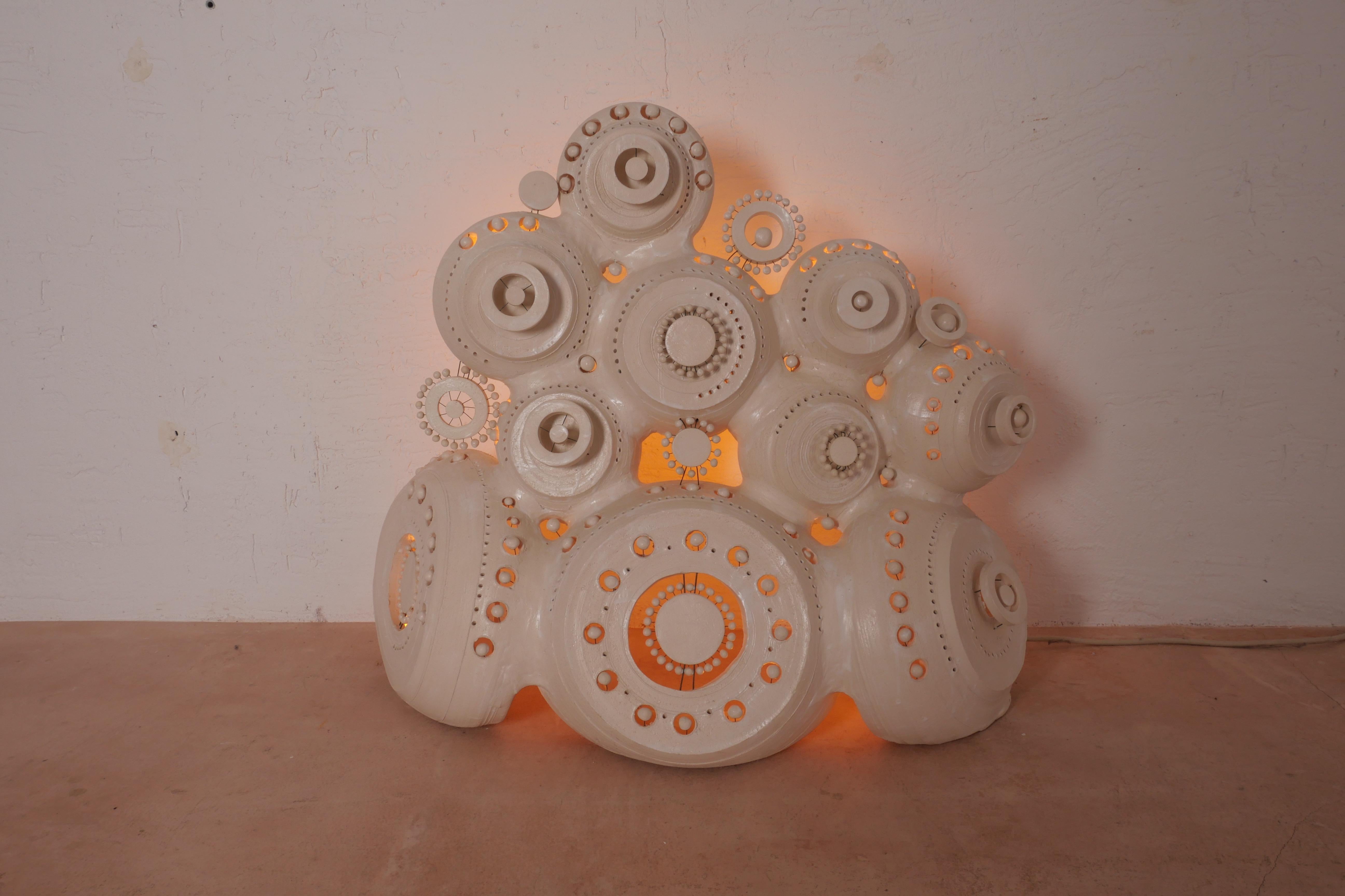 Lampe de sculpture Georges Pelletier en céramique émaillée blanche en vente 2
