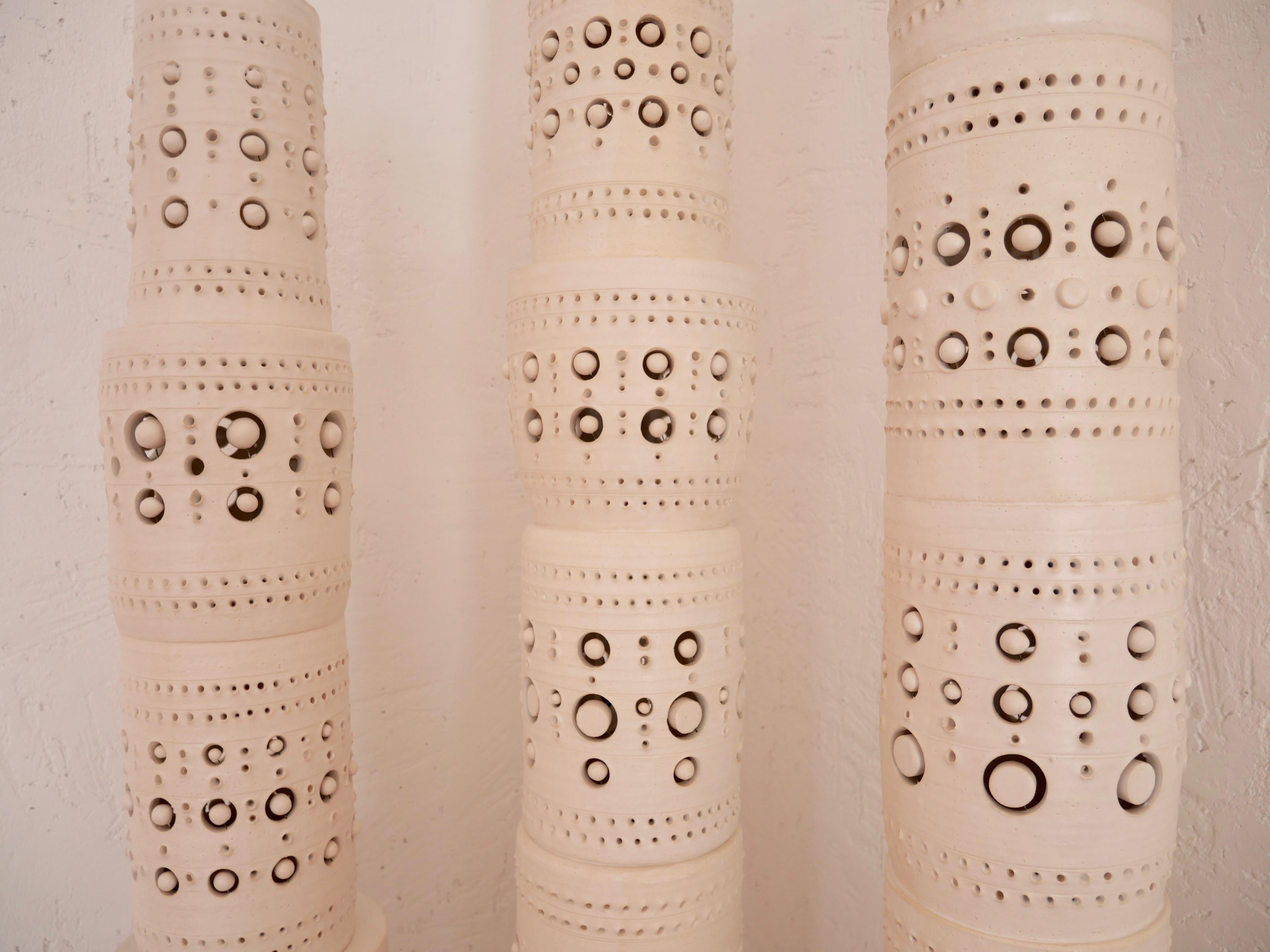 Georges Pelletier 3er-Set TOTEM Stehleuchten aus weiß emaillierter Keramik, 2021 6