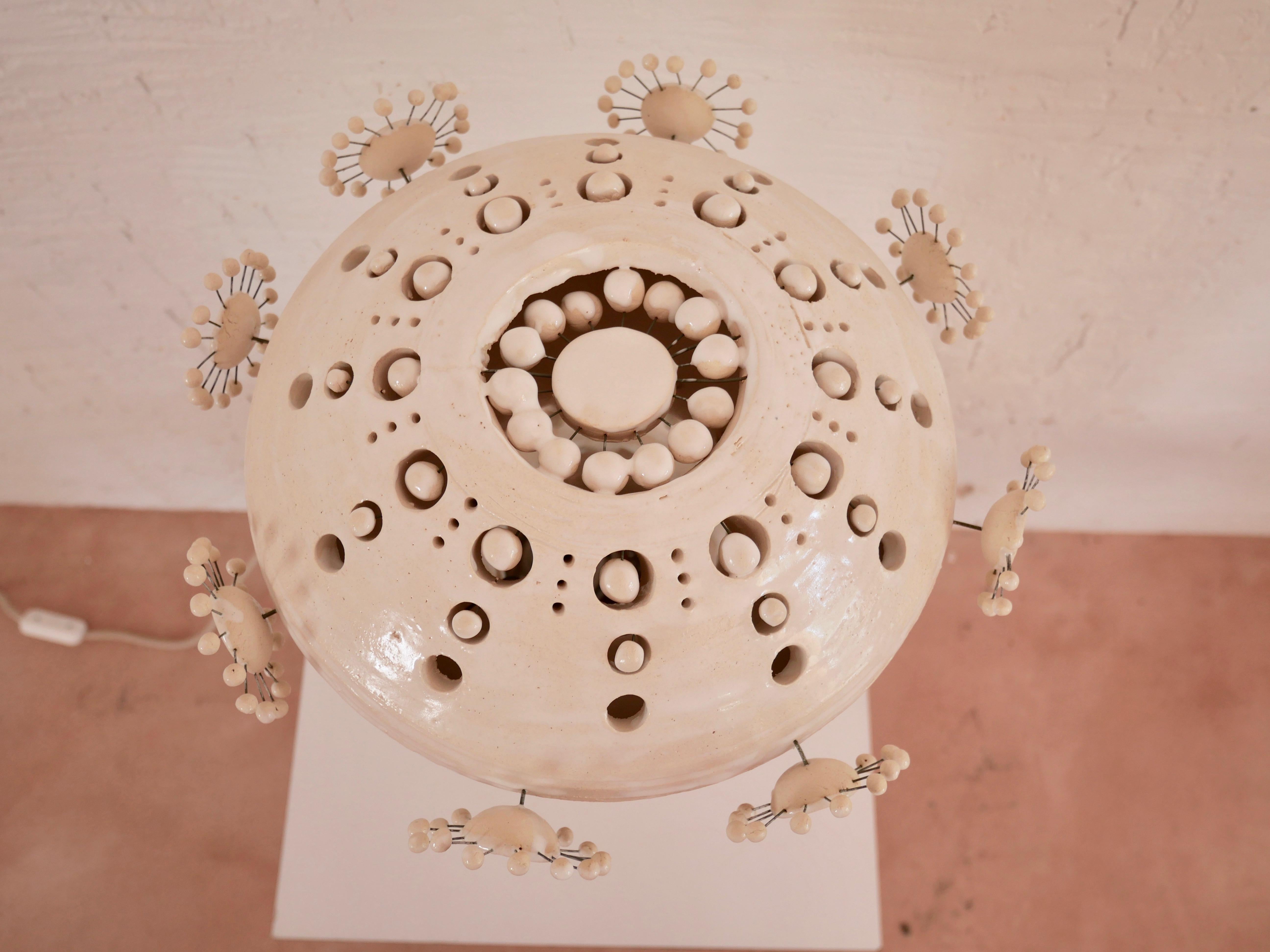 XXIe siècle et contemporain Lampe de bureau Spoutnik de Georges Pelletier en céramique émaillée blanche, France, 2020 en vente