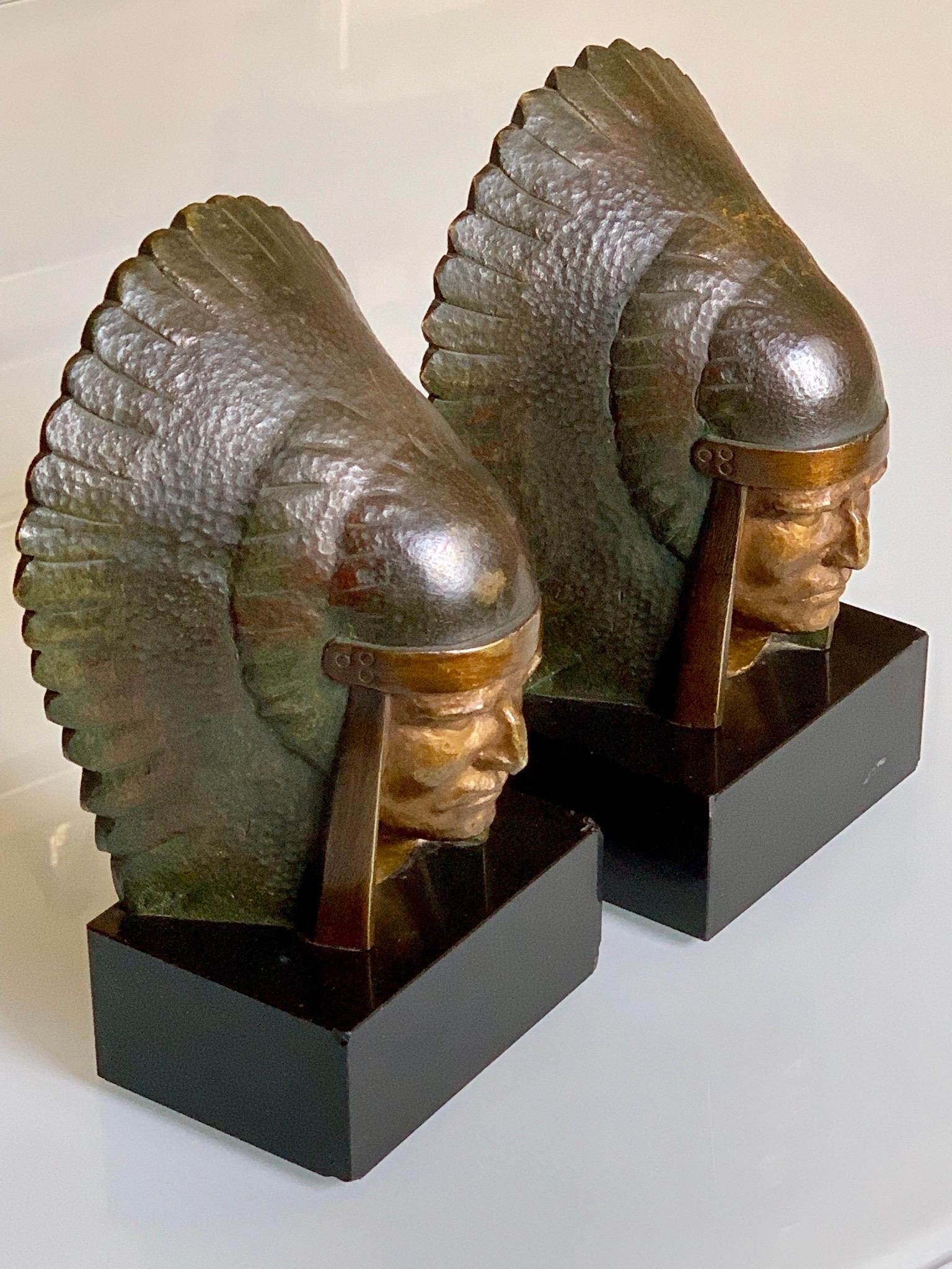 Mid-20th Century Georges-Raoul Garreau Art Deco Pair Bronze Native American Chiefs For Sale