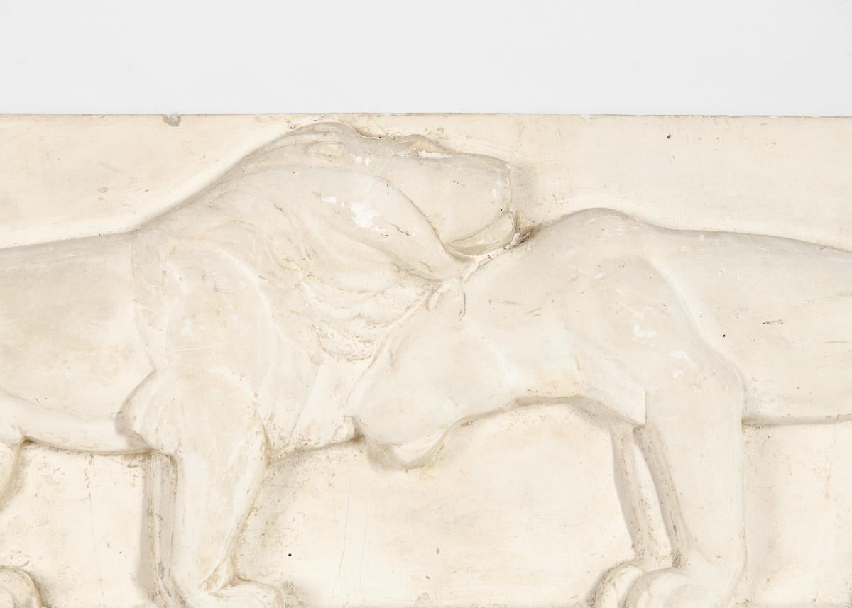 Georges Saupique, Lion et lionne, Bas-relief Sculpture in Plaster, France, 1931 In Good Condition In New York, NY