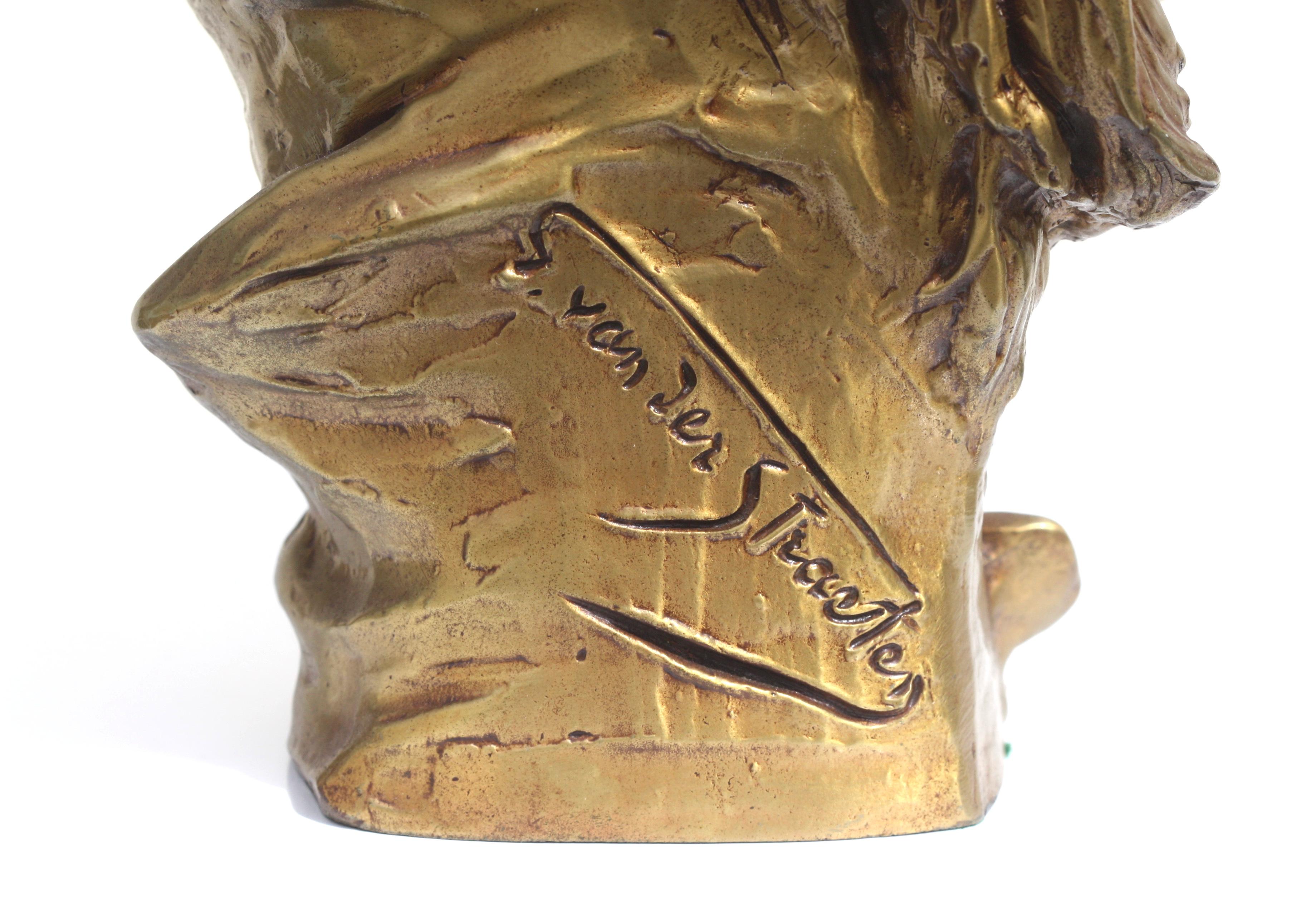 Bronze Georges Van der Straeten « Buste de jeune femme au chapeau » en vente