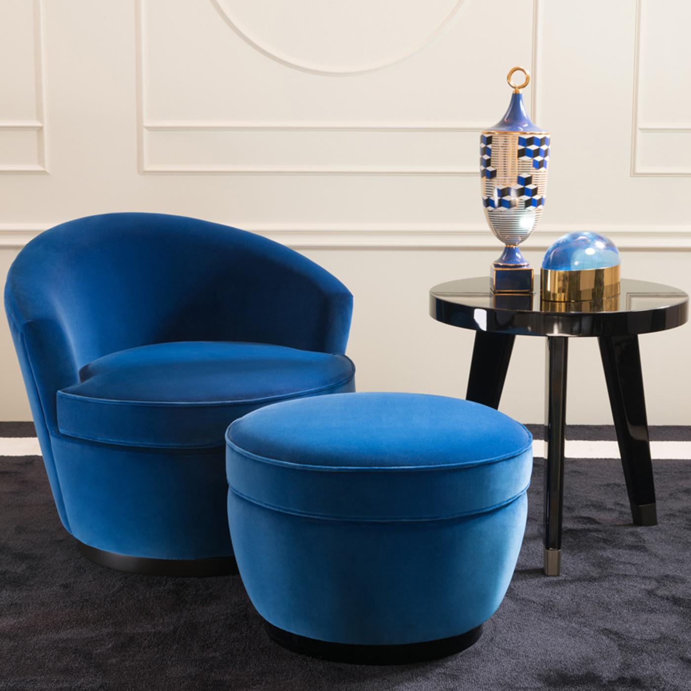 Georgette Cobalt Pouf By Dom Edizioni In New Condition For Sale In Milan, IT