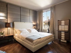 Giorgetti Kao Cream Leather Pau Ferro Wood King Bed by Chi Wing Lo, 2009, Modern