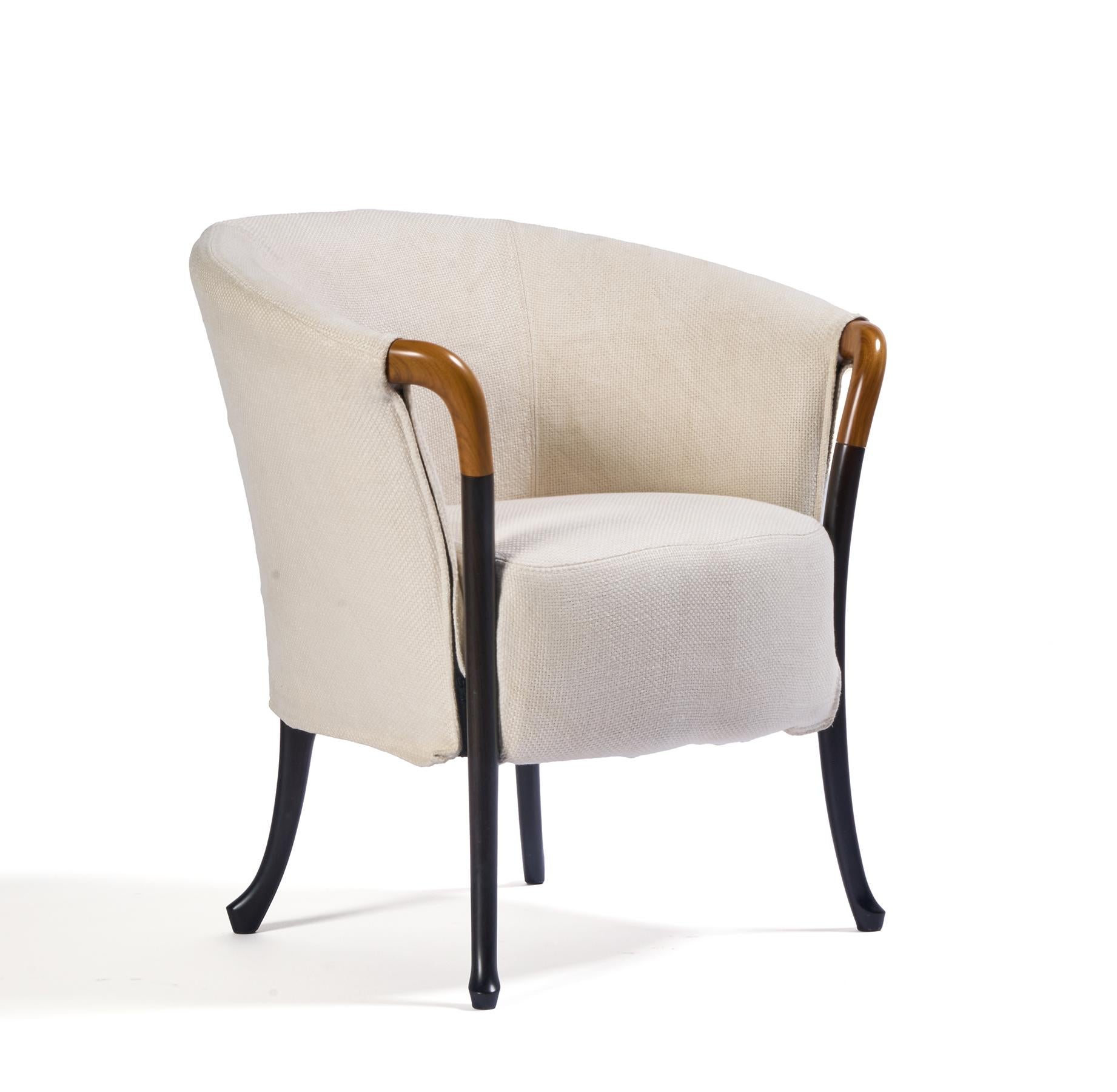 Sedie Georgetti Progetti, tessuto, legno, Una coppia In condizioni buone in vendita a Greensboro, NC