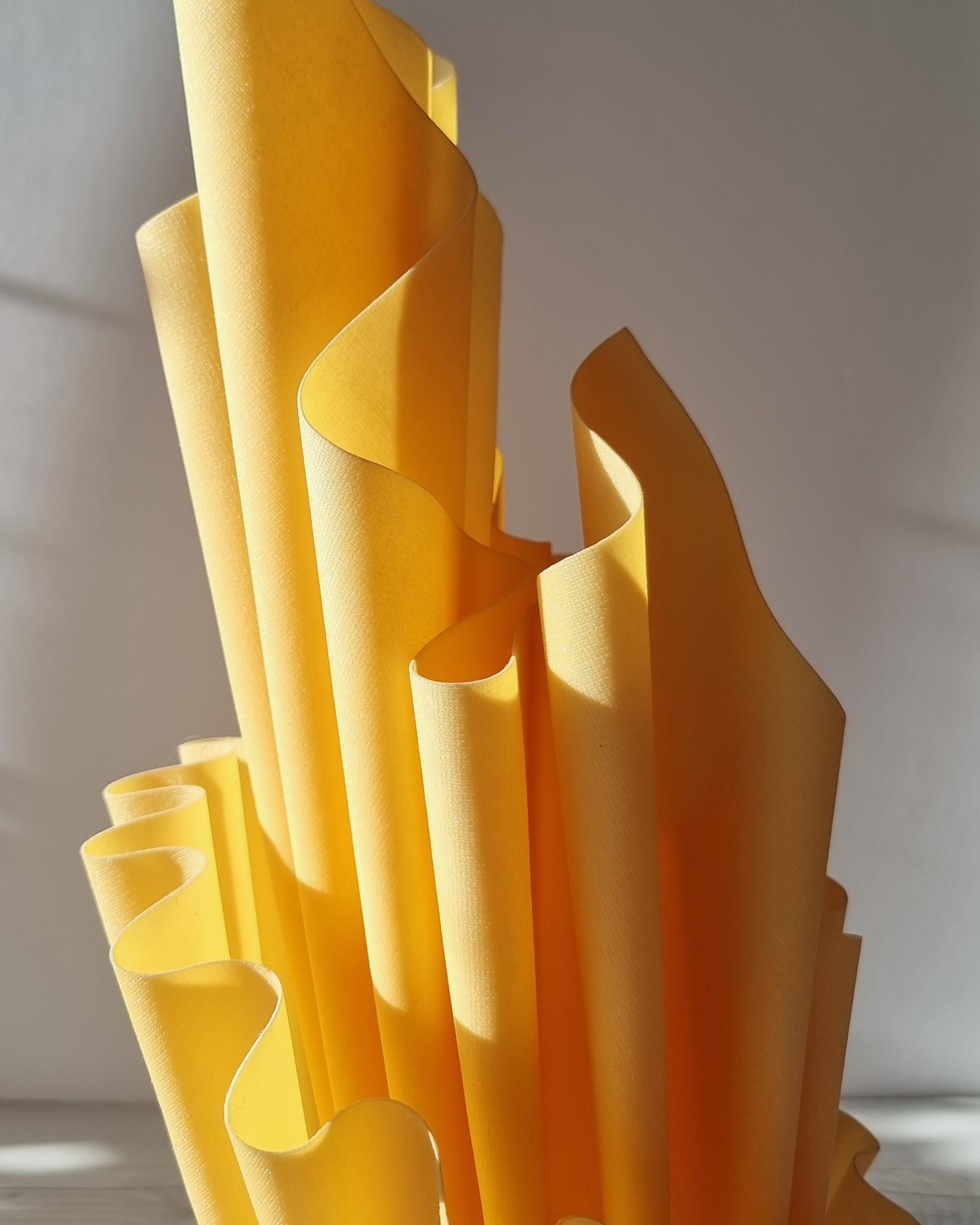 Georgia Jacob, Corolle-Serie Skulpturaler modernistischer Lampenfuß mit Taschentuch-Lampensockel im Angebot 5