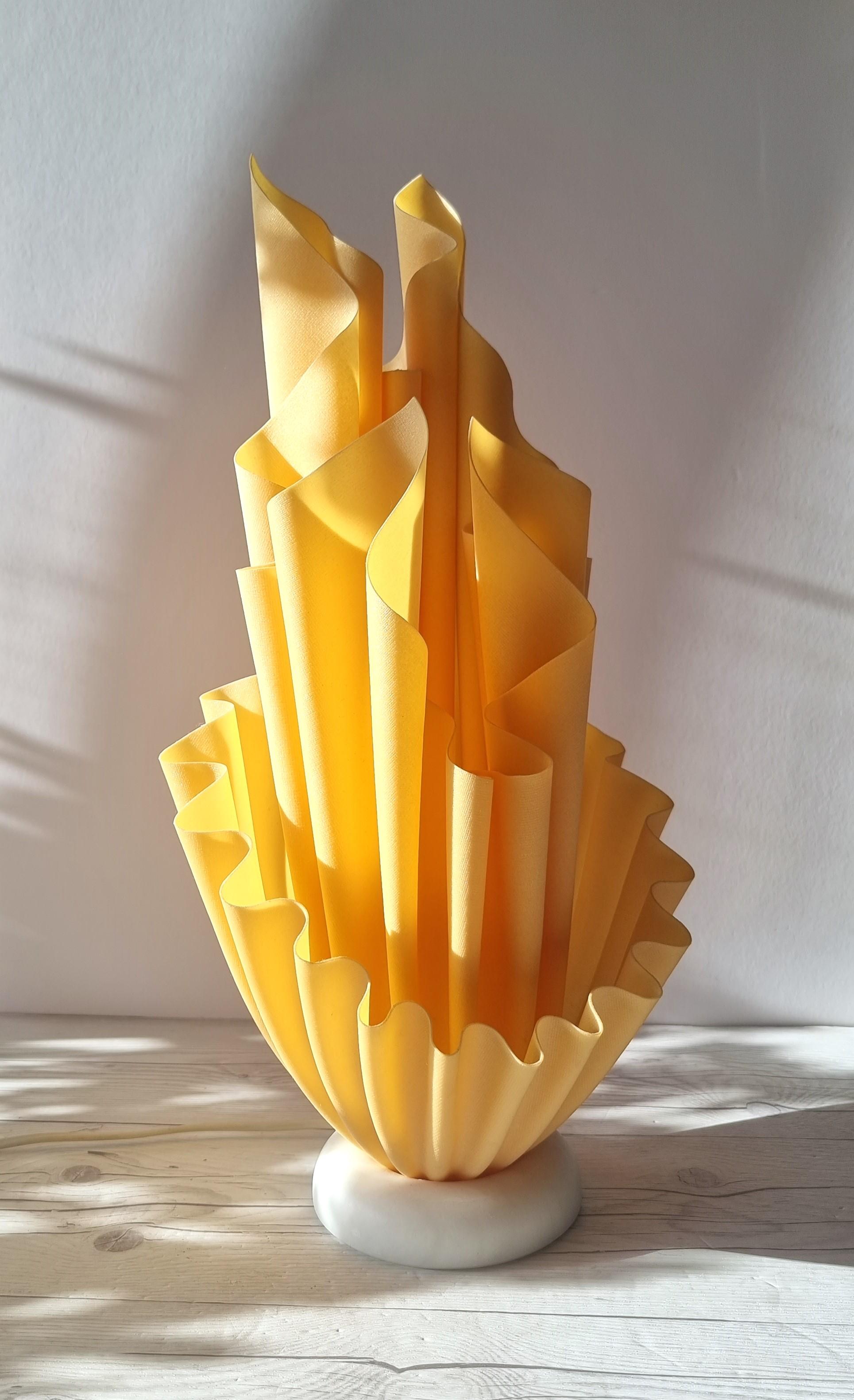 Georgia Jacob, Corolle-Serie Skulpturaler modernistischer Lampenfuß mit Taschentuch-Lampensockel im Angebot 2