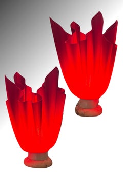 GEORGIA JACOB Francia, Pareja de lámparas de sobremesa escultóricas de color rojo pañuelo, c 1970