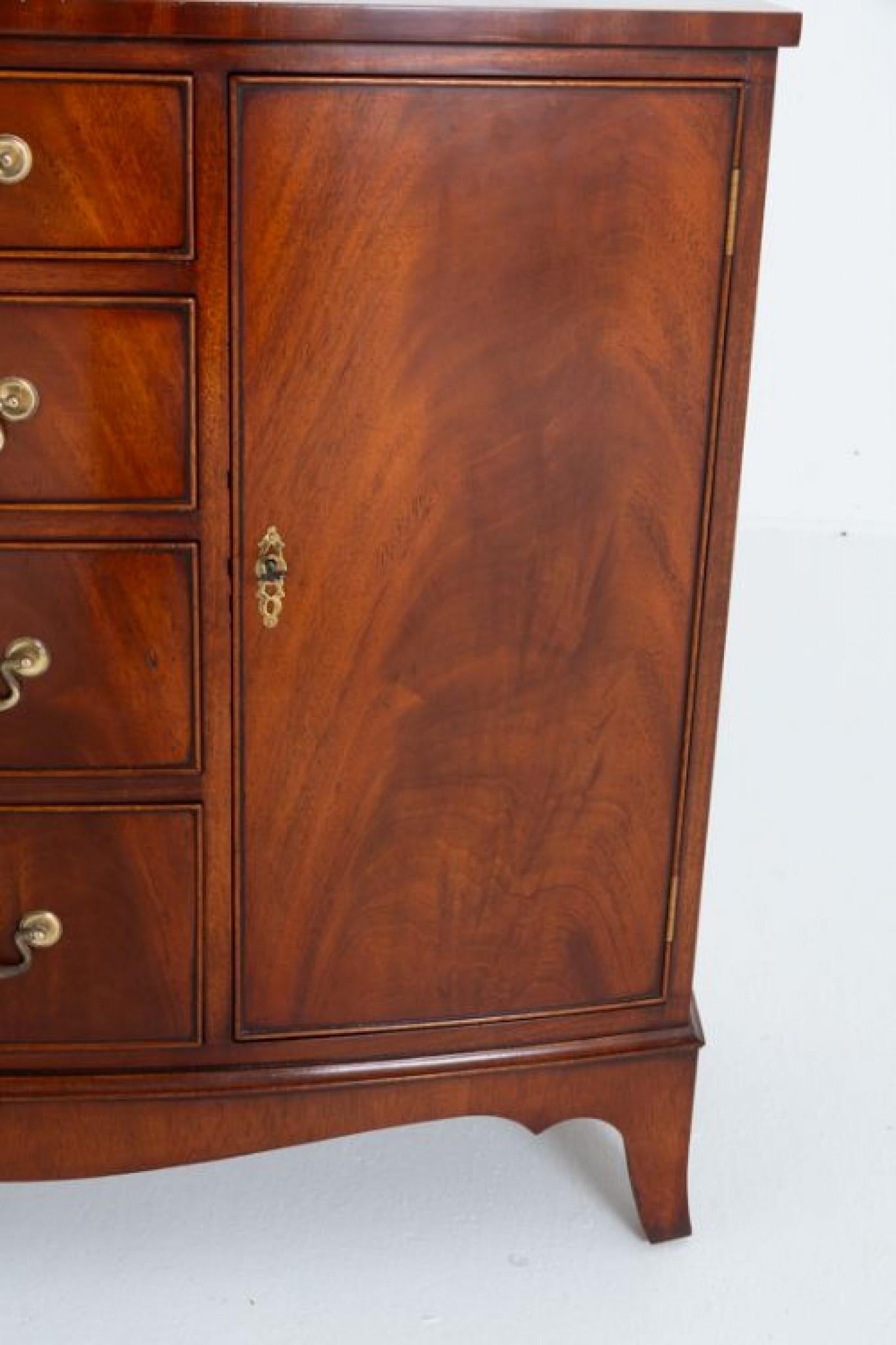 Georgia Style Sideboard Mahogany Bow Front Buffet For Sale 1