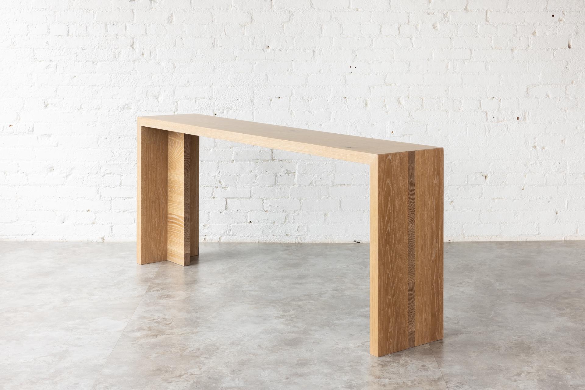 Canadese Consolle Georgia White Oak di Autonomous Furniture in vendita