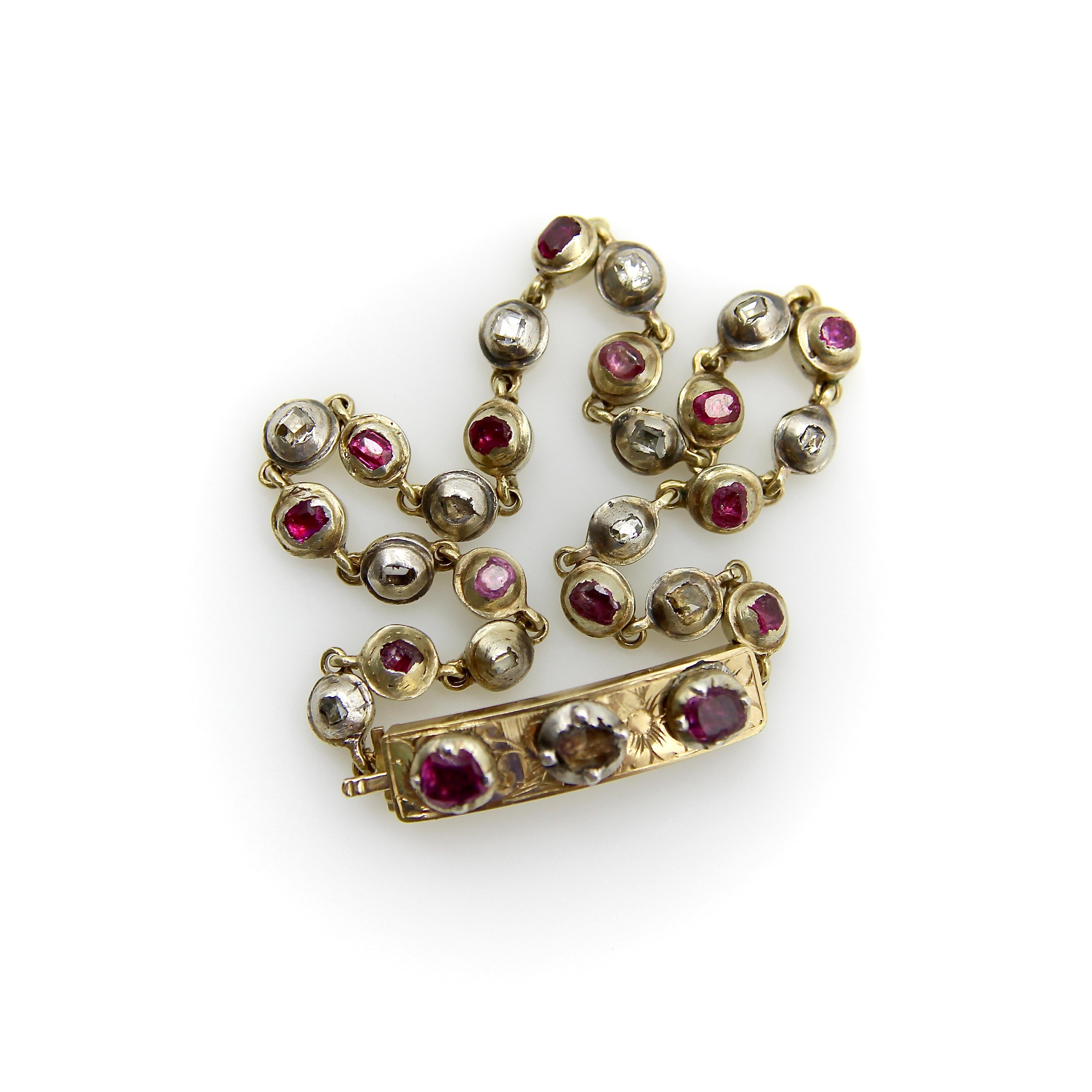Taille mixte Bracelet géorgien en or 14 carats avec diamants et rubis en vente
