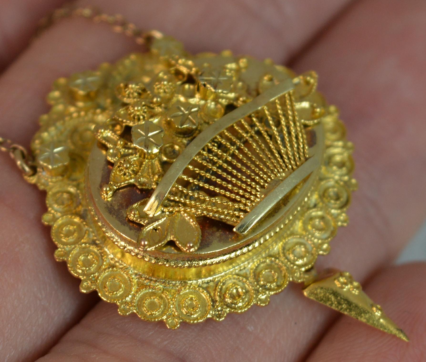 Georgian 15 Carat Gold Giardinetti Pendant and Chain In Excellent Condition In St Helens, GB