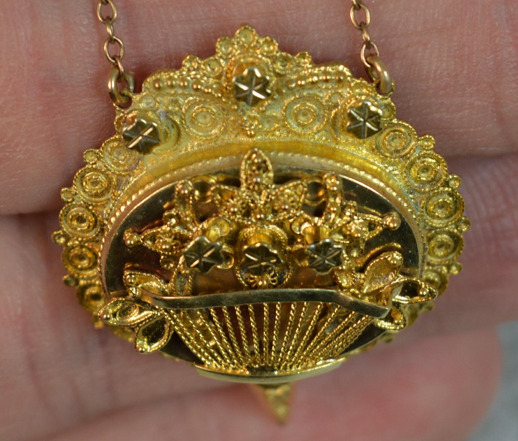 Women's Georgian 15 Carat Gold Giardinetti Pendant and Chain