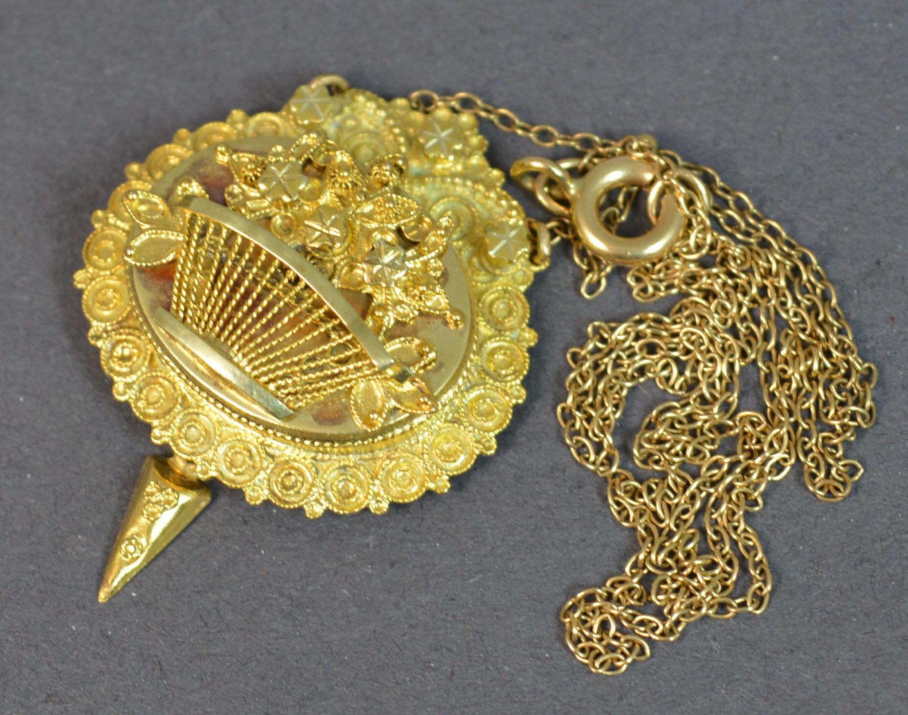 Georgian 15 Carat Gold Giardinetti Pendant and Chain 4