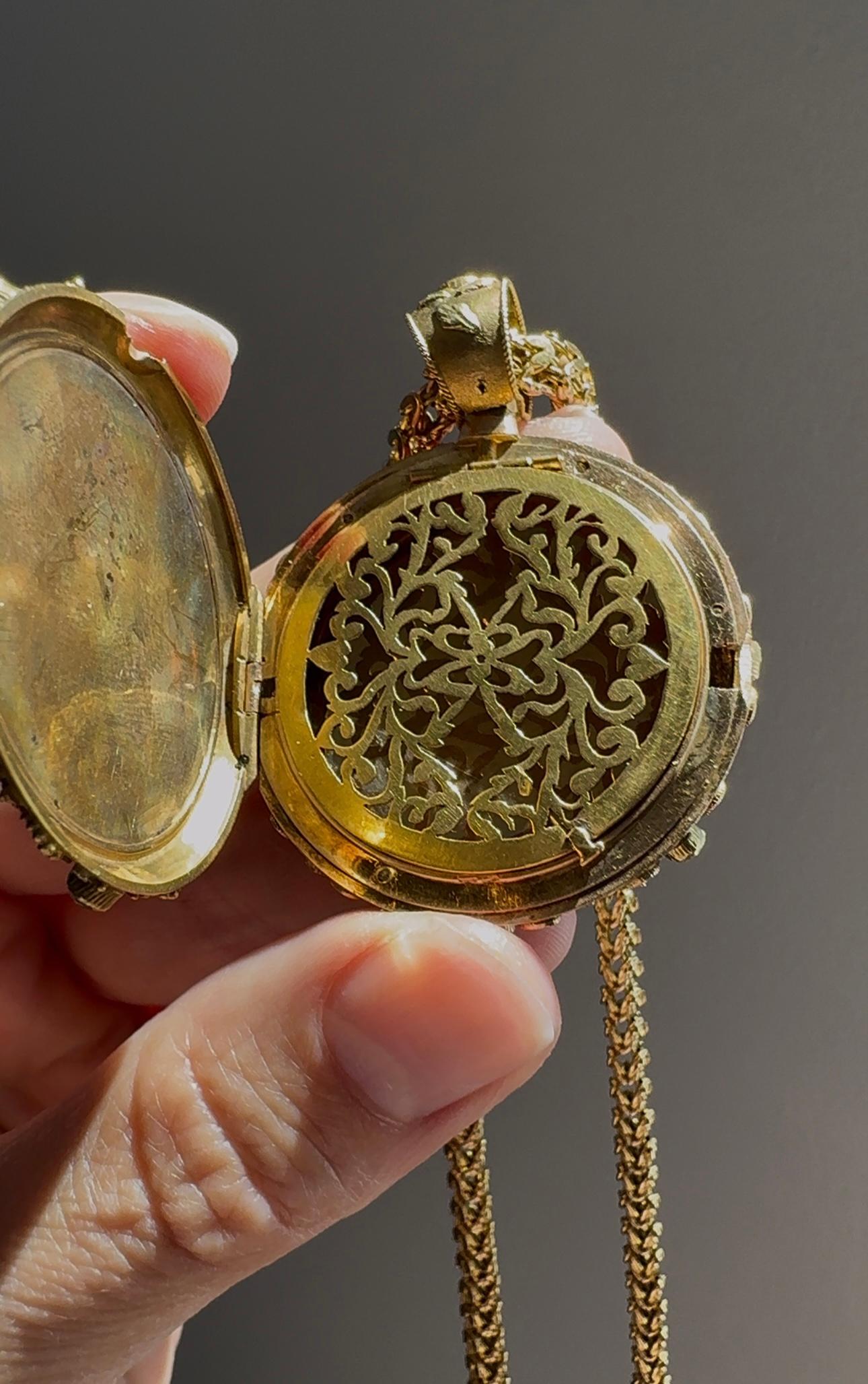 Georgian 15K Ruby, Emerald and Diamond Giardinetti Vinaigrette Locket Pendant For Sale 1
