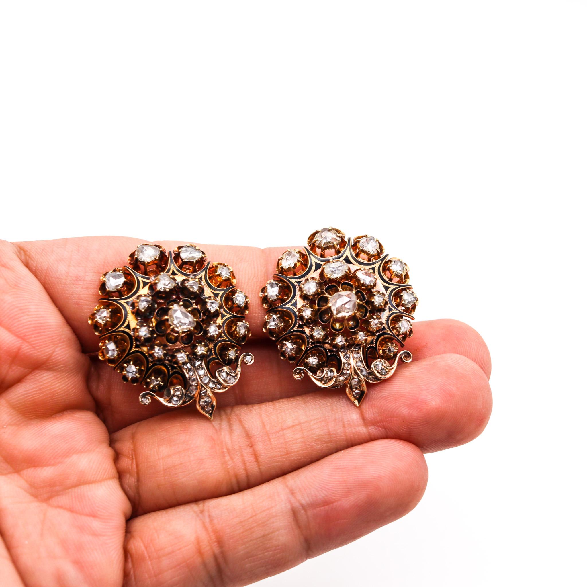 Boucles d'oreilles anciennes de style géorgien 1785 en or 15 carats et émail avec 5,64 carats de diamants Excellent état - En vente à Miami, FL
