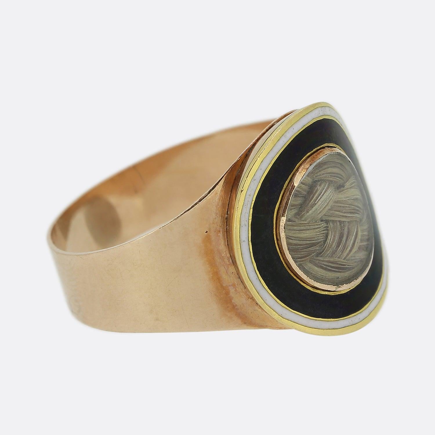 Georgian 1790s Mourning Ring In Good Condition For Sale In London, GB