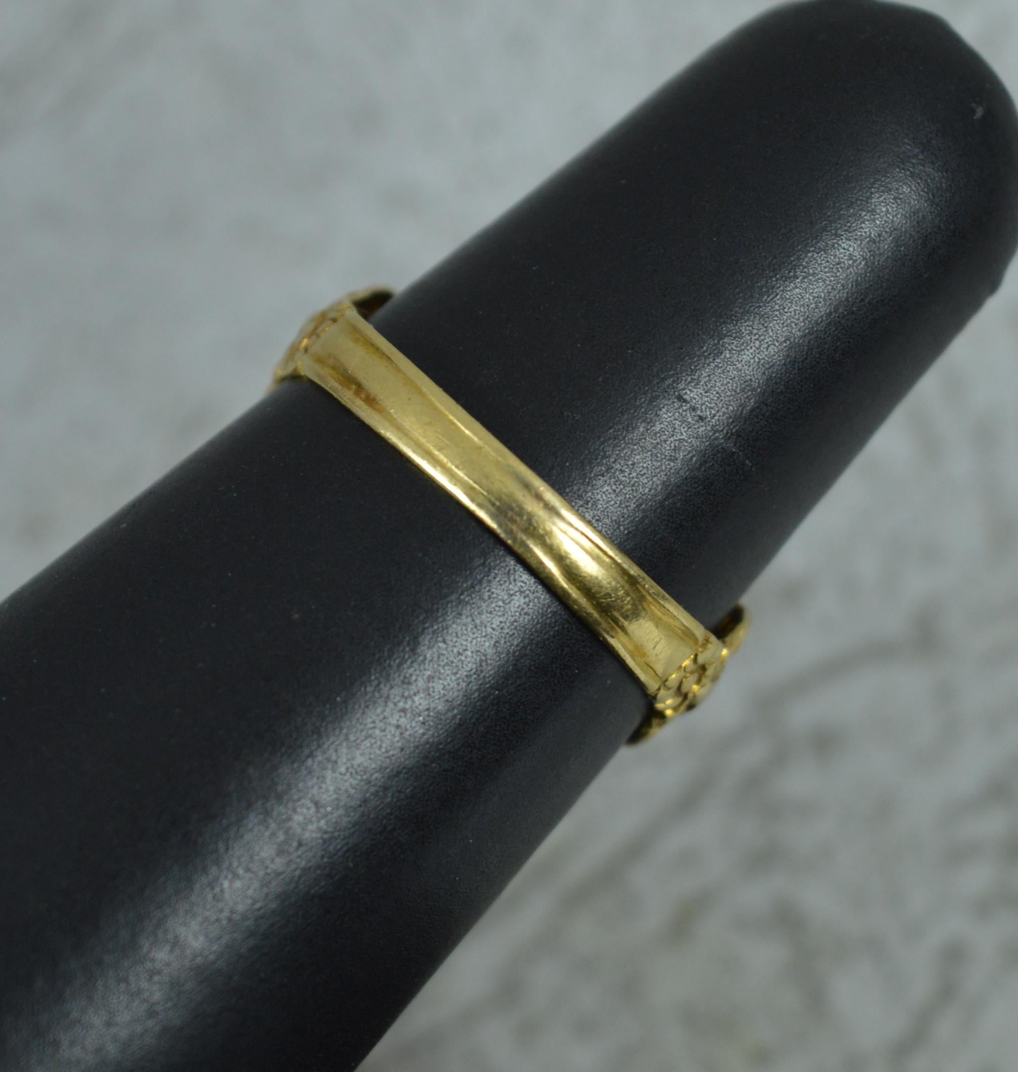 Georgian 18 Carat Gold Locket Mourning Signet Ring For Sale 7
