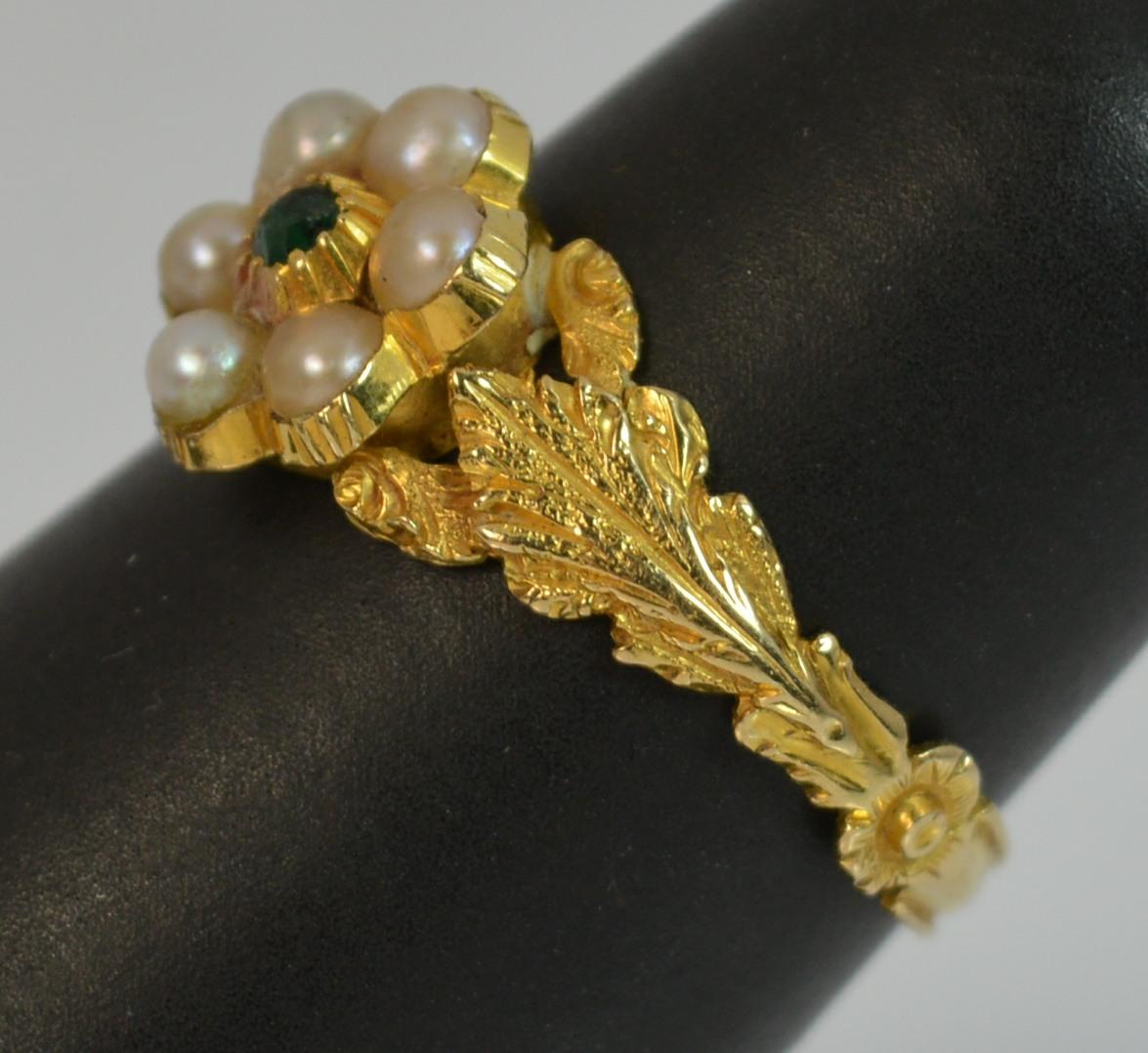 Georgian 18 Carat Gold Pearl and Emerald Daisy Cluster Ring 8