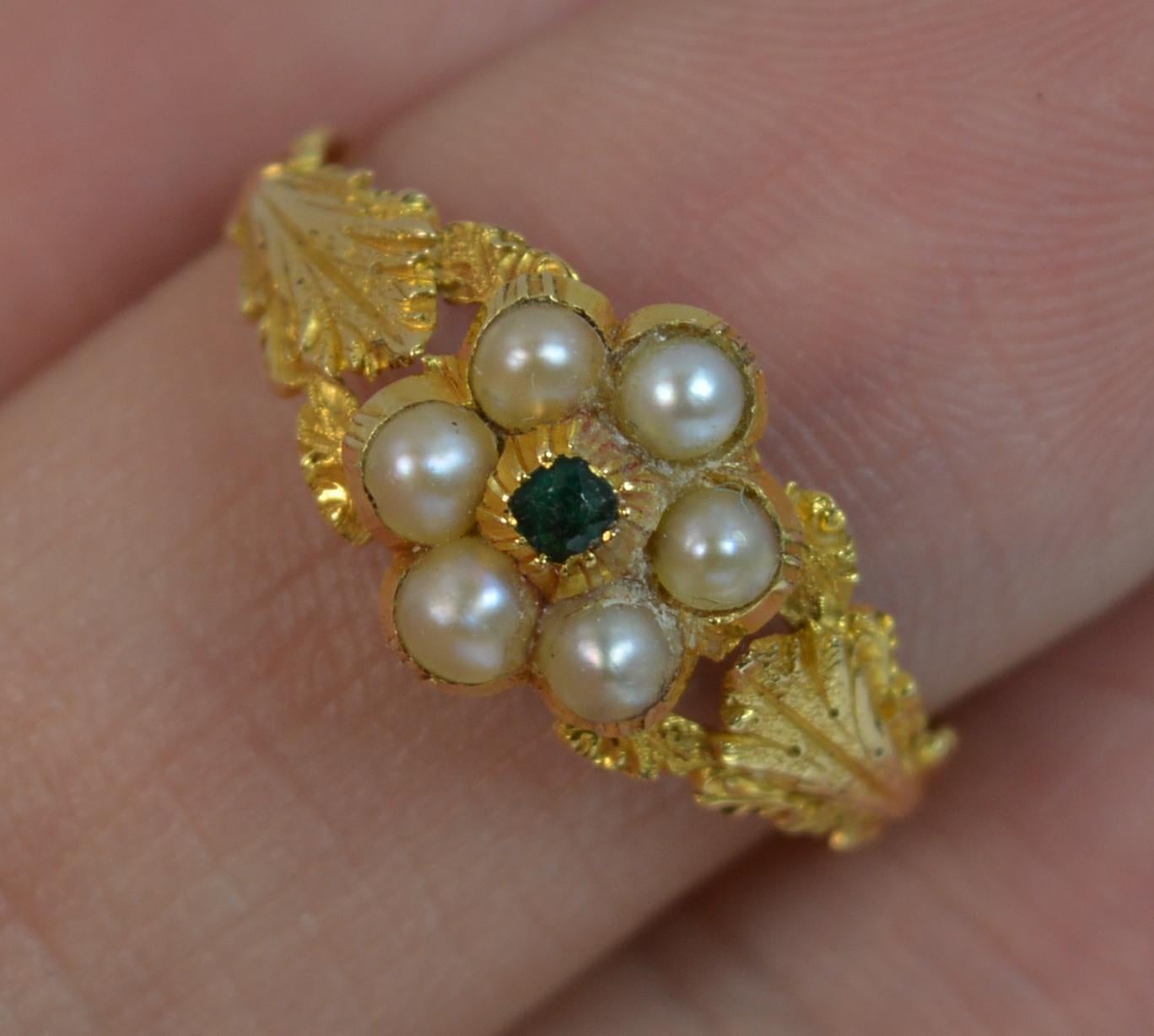 Georgian 18 Carat Gold Pearl and Emerald Daisy Cluster Ring Damen