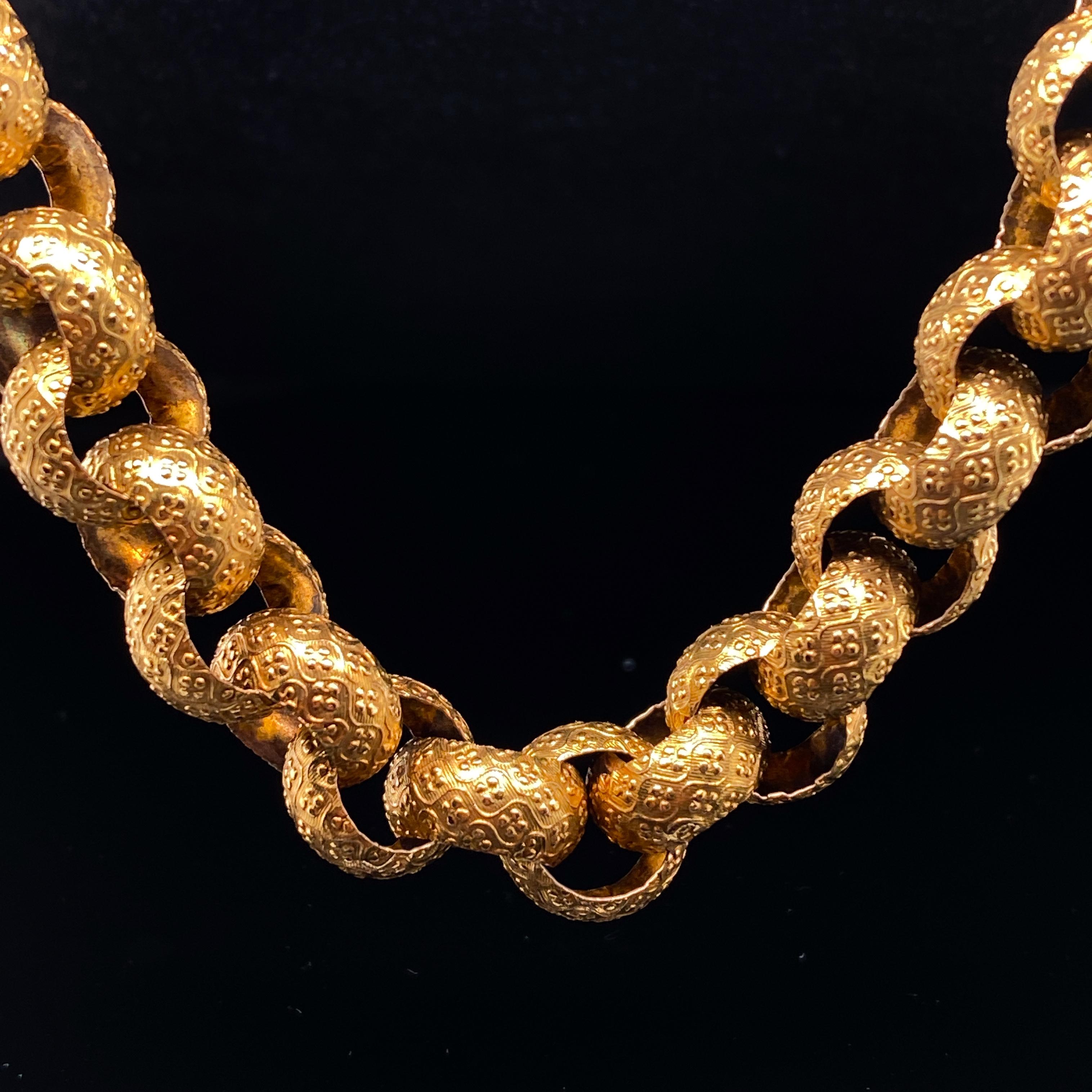 Georgian 18 Karat Gold Chain Amethyst Set Clasp, Circa 1790 In Good Condition In London, GB