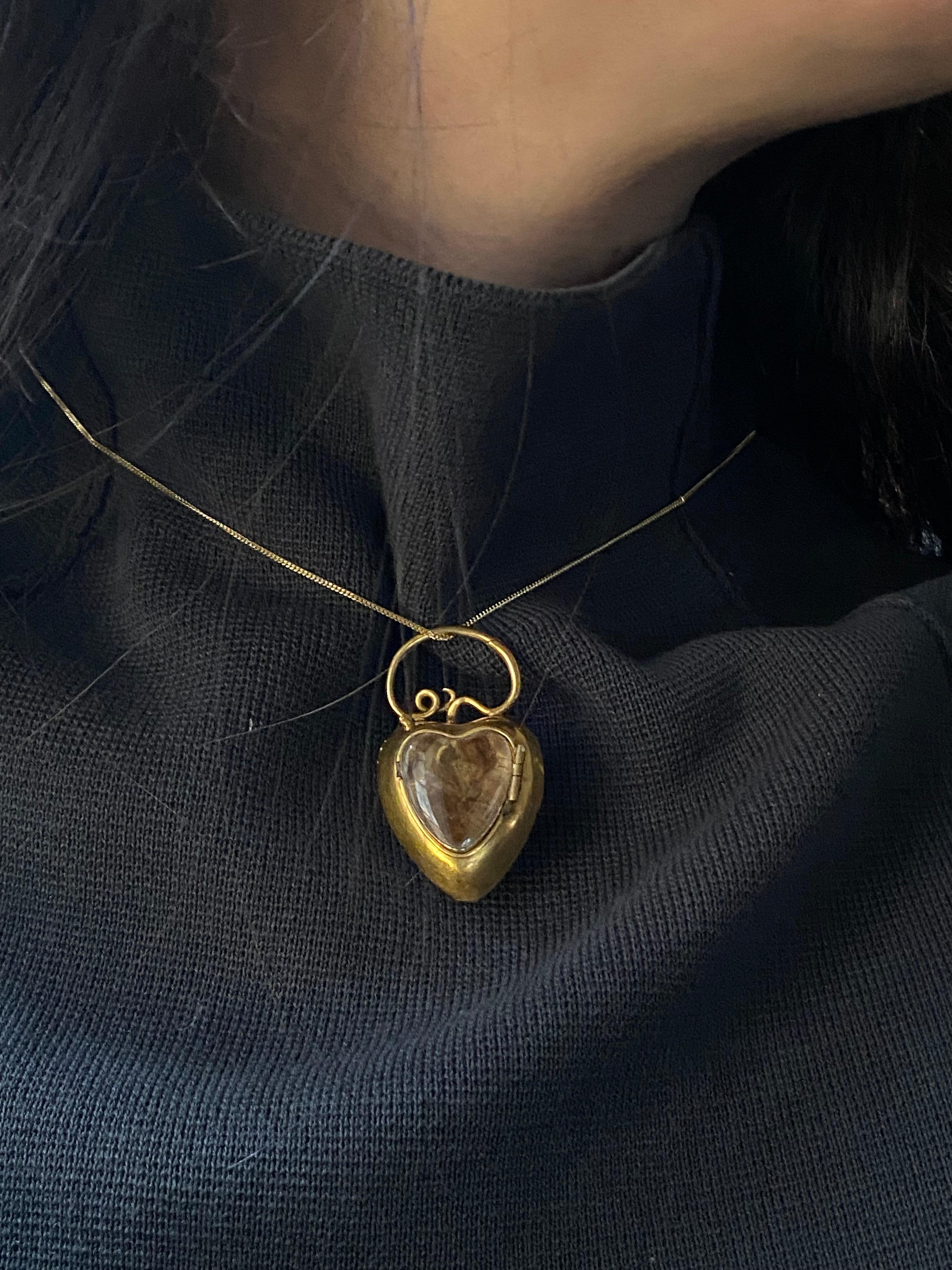 Georgian 18 Karat Gold Heart Shaped Locket Pendant with Snake Motif 2
