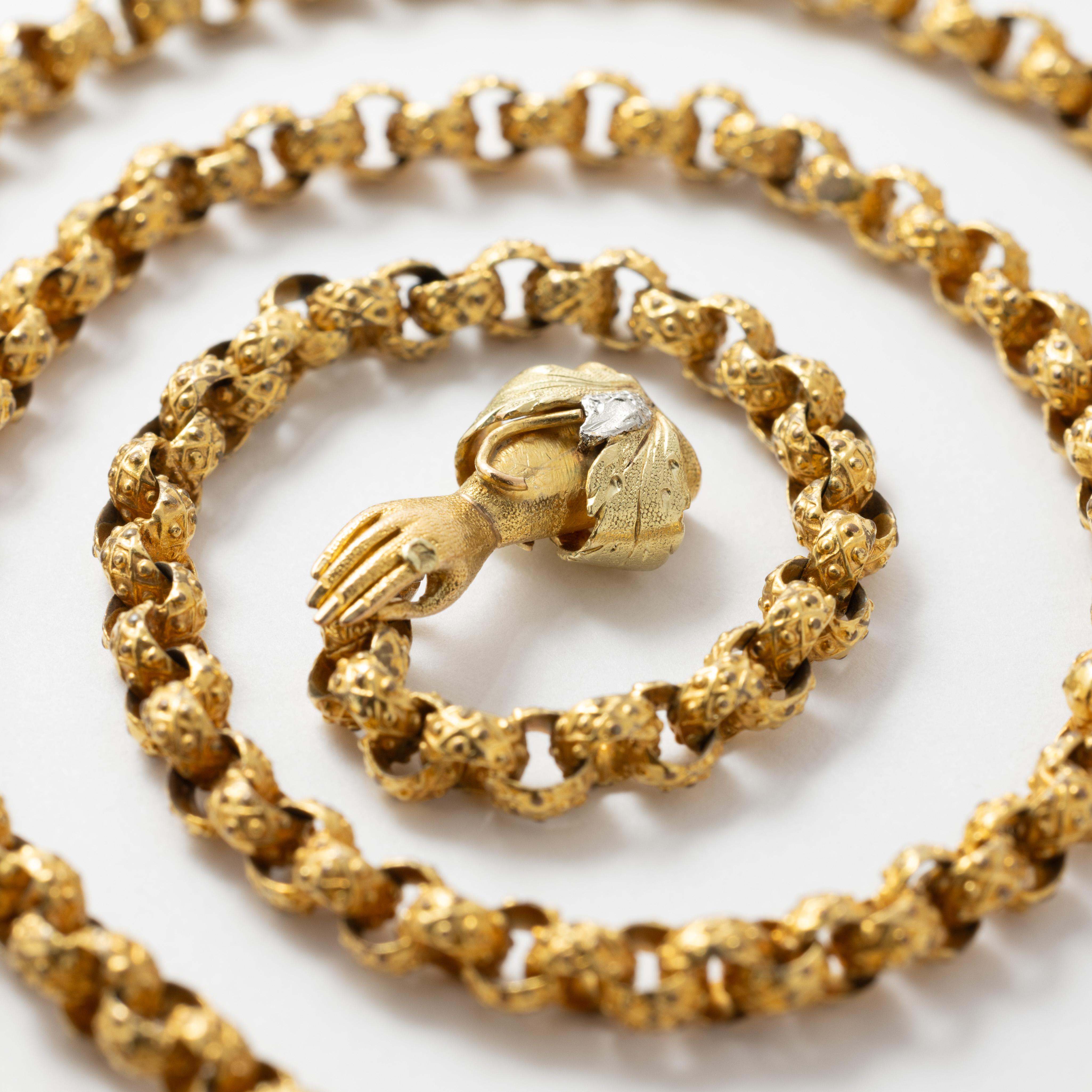 Georgian 18 Karat Handmade Chain with Hand Clasp in Original Fitted Box In Good Condition For Sale In New York, NY