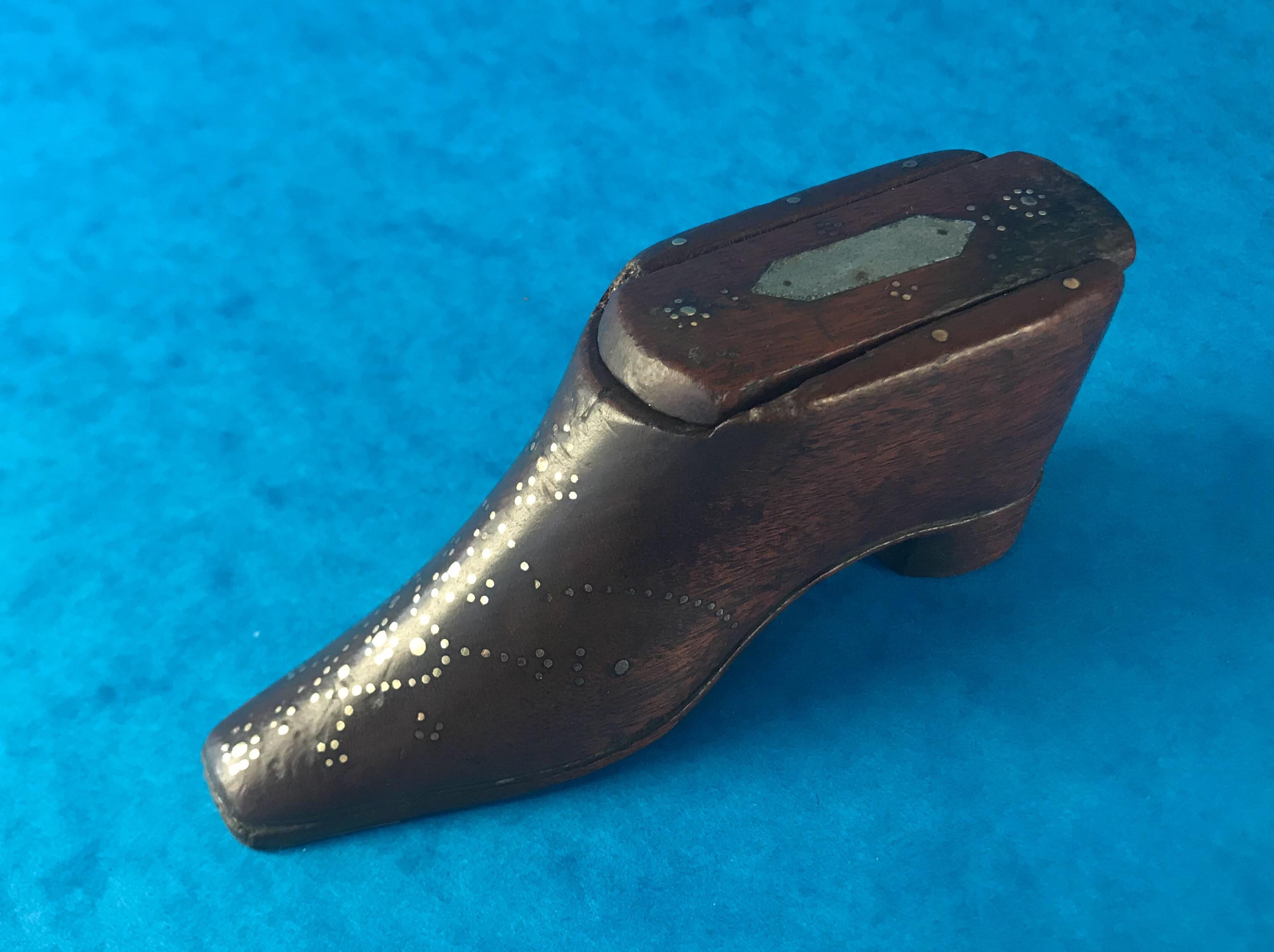 Georgian 1840 Mahogany Snuff Shoe For Sale 5