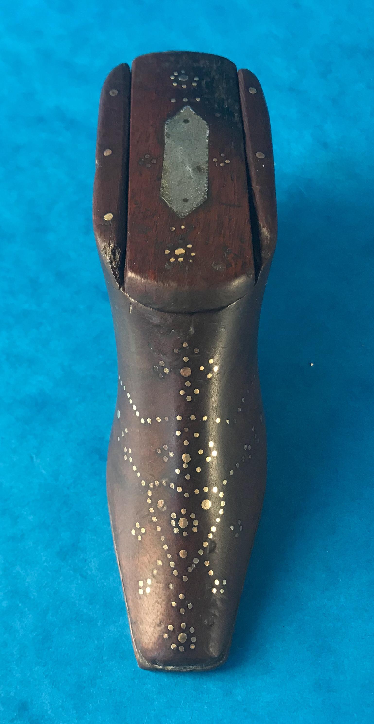Georgian 1840 Mahogany Snuff Shoe For Sale 2