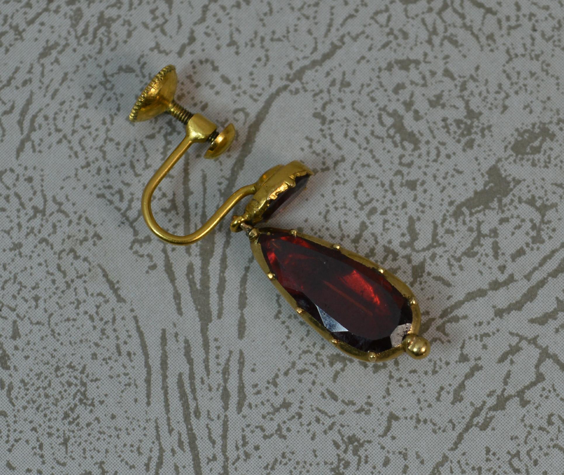 Georgian 18 Carat Gold Foiled Garnet Drop Dangle Screw Back Earrings 1
