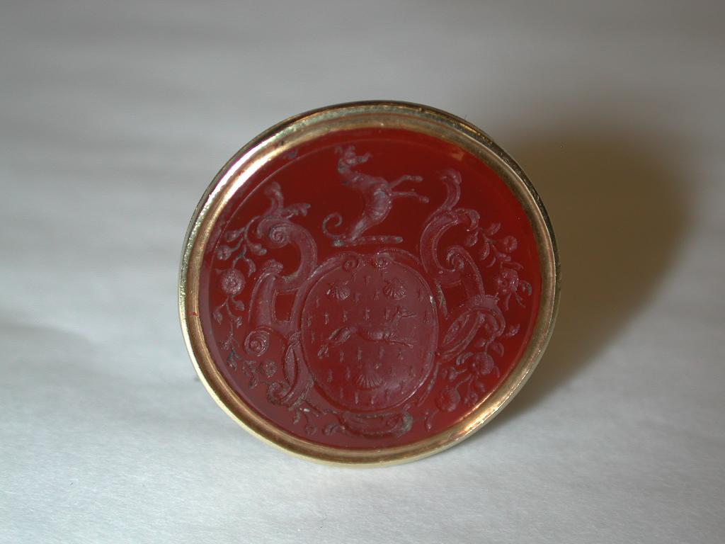 George IV Georgian 18 Carat Gold Seal Set with Cornelian Cut with Coat of Arms, circa 1820